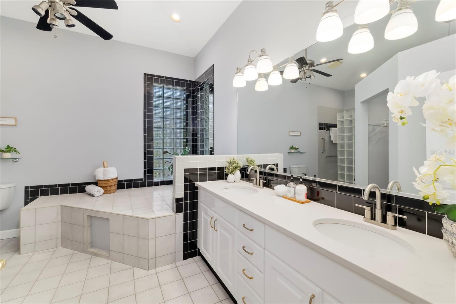296 PINE RANCH TRL