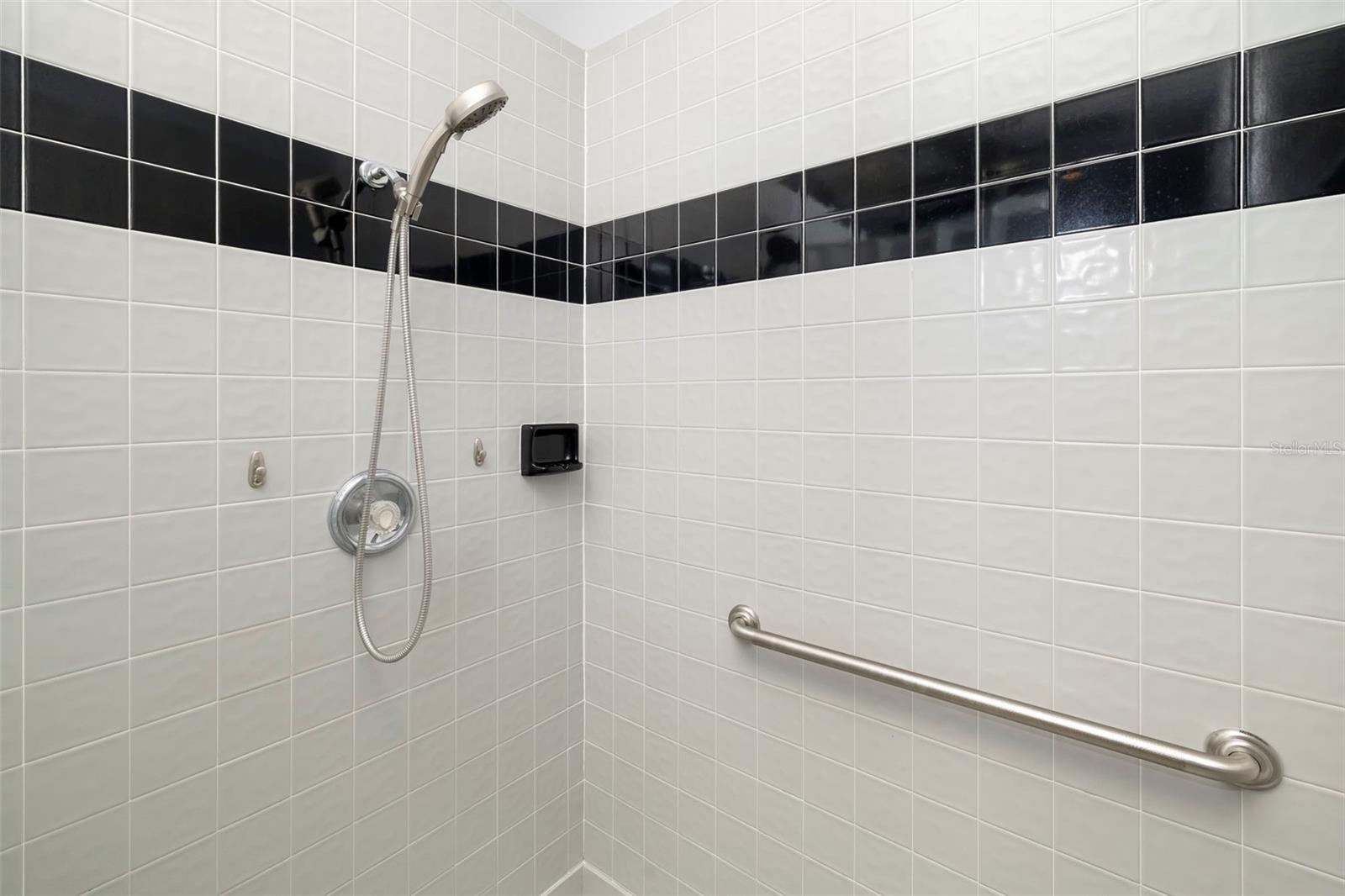 296 PINE RANCH TRL