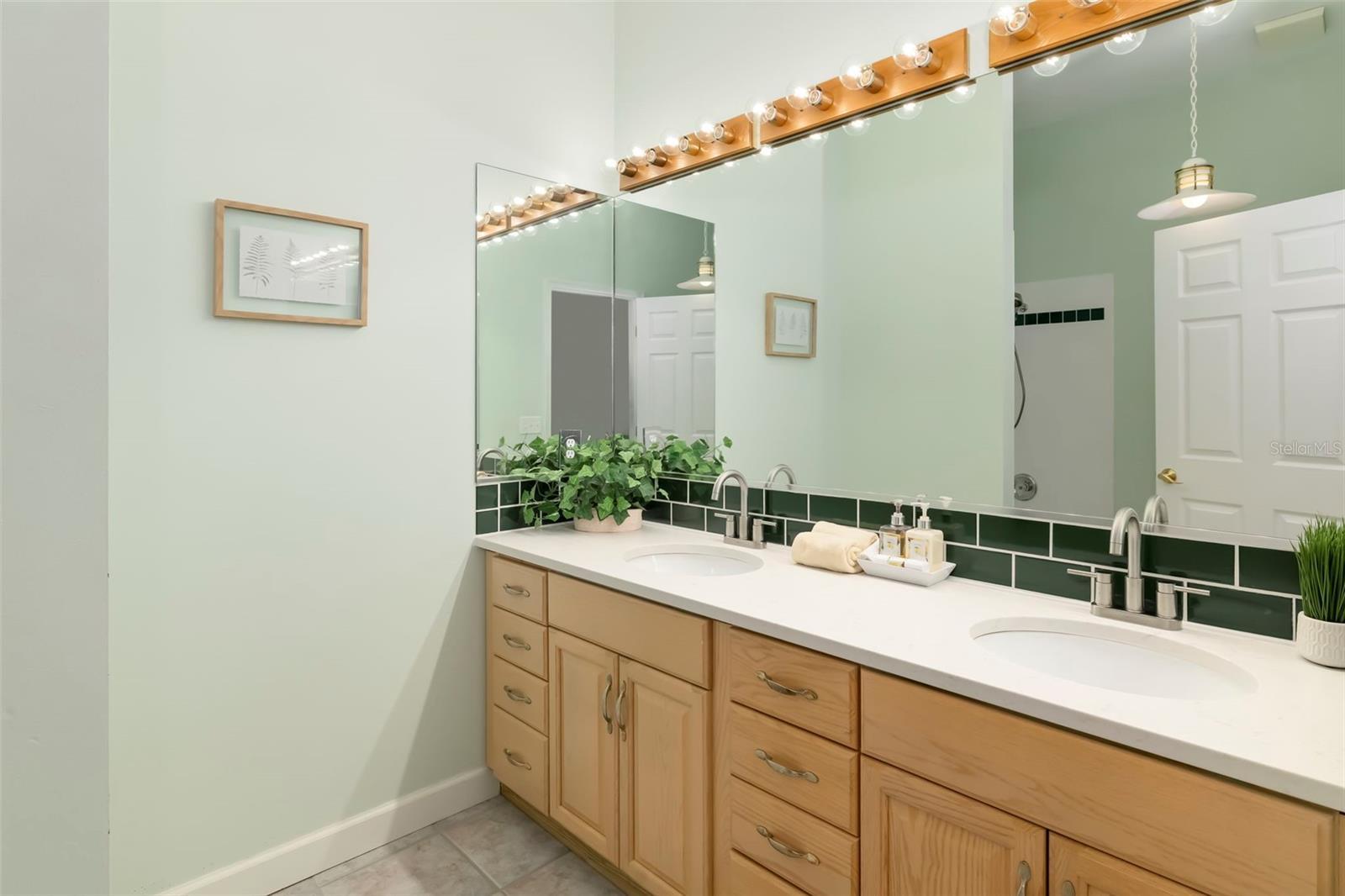 296 PINE RANCH TRL
