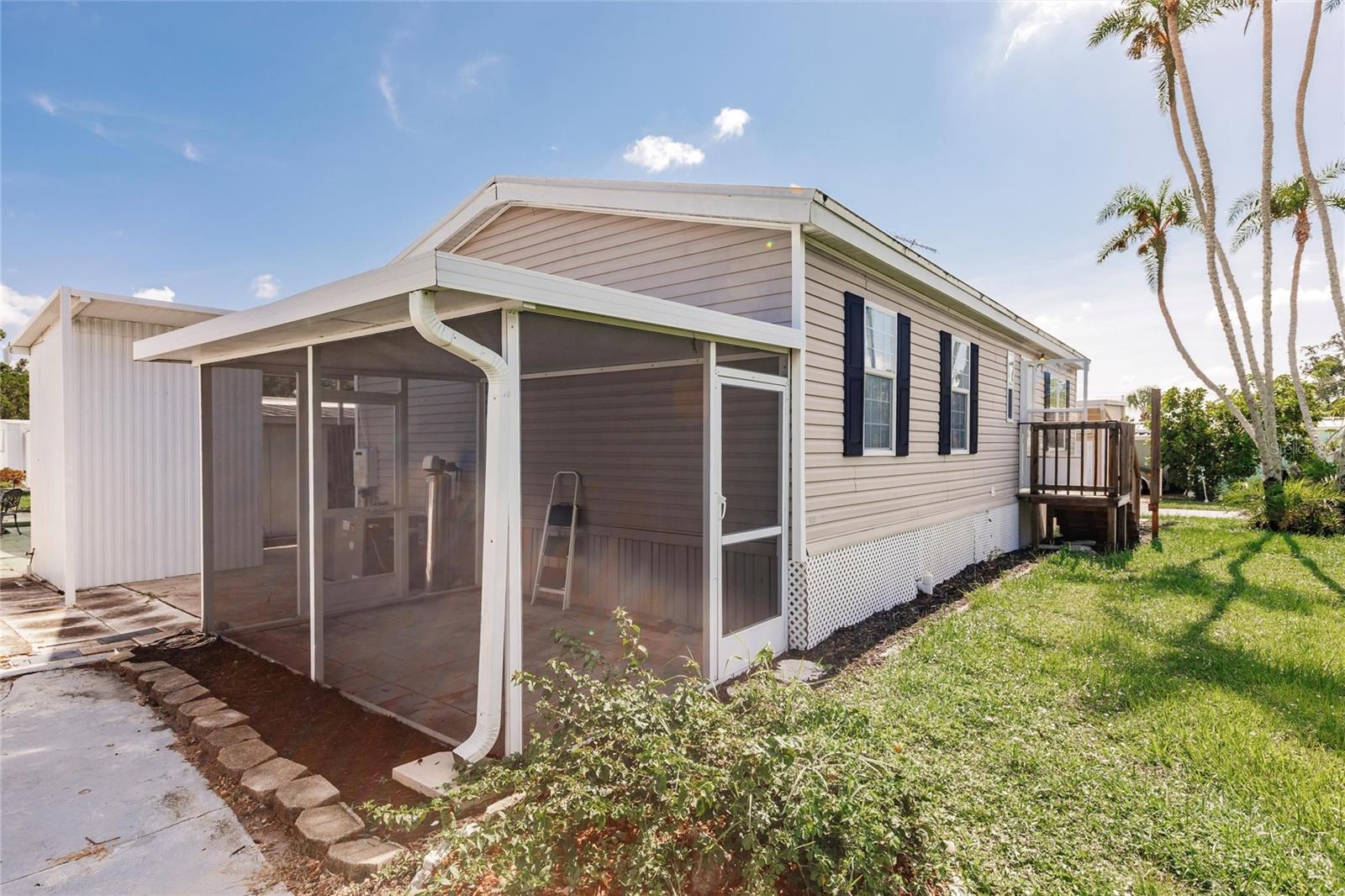 1100 UNIVERSITY PKWY #11