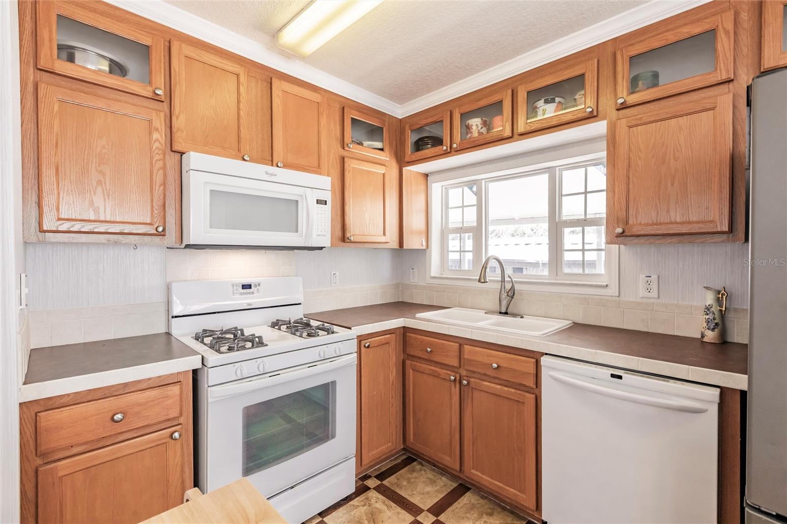 1100 UNIVERSITY PKWY #11