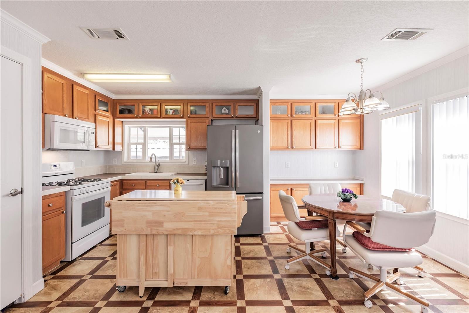1100 UNIVERSITY PKWY #11