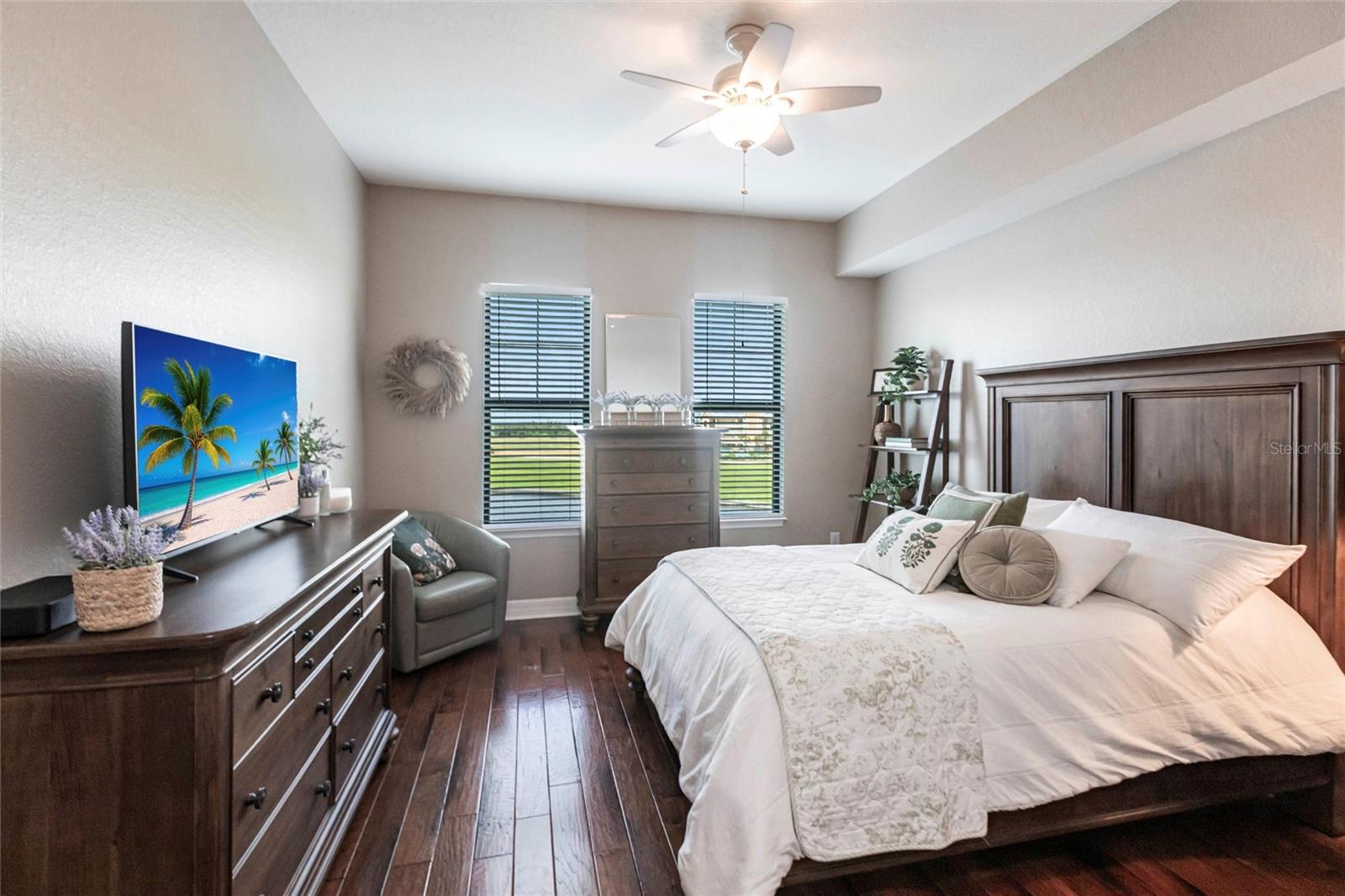 95 VIVANTE BLVD #401