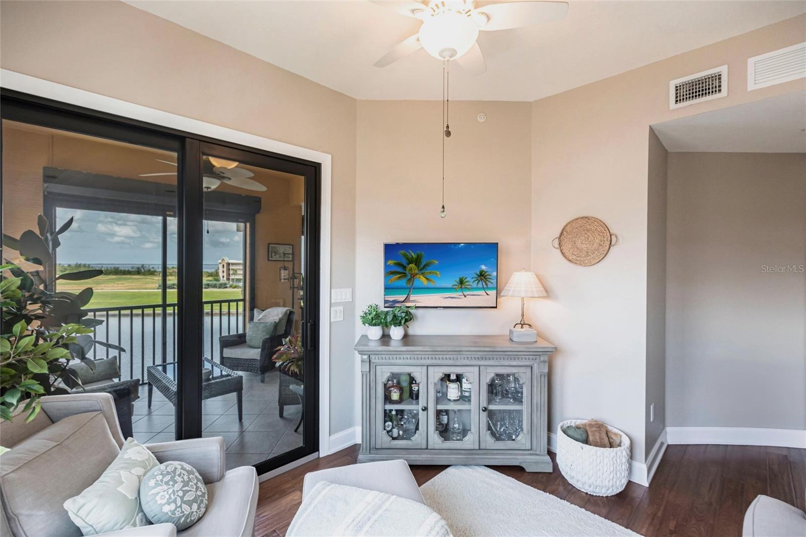95 VIVANTE BLVD #401