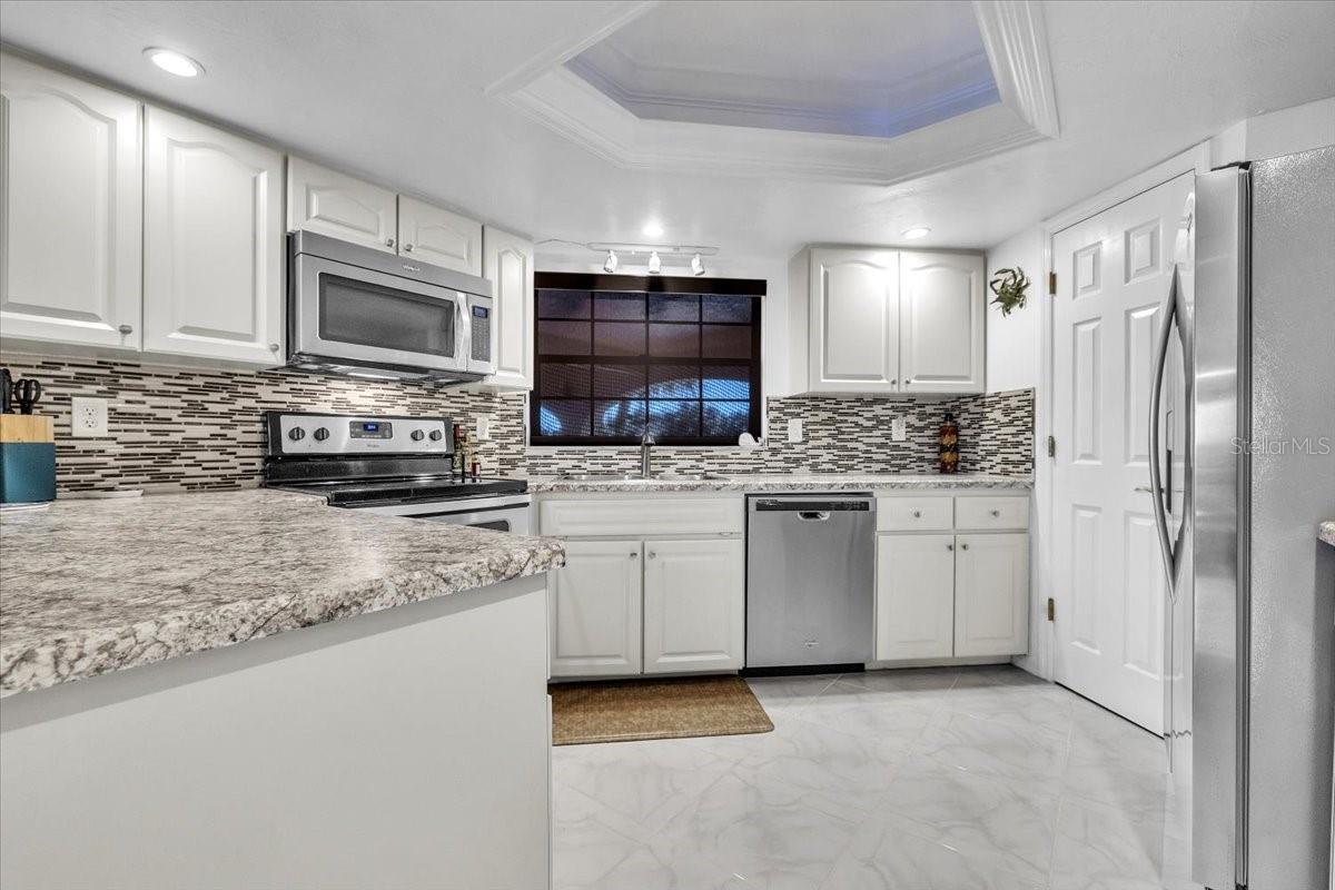 23465 HARBORVIEW RD #624