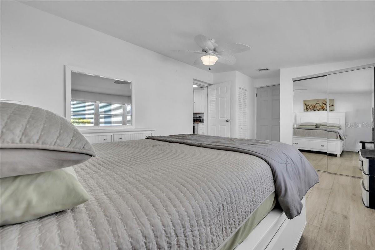 137 POINSETTIA CIR NE