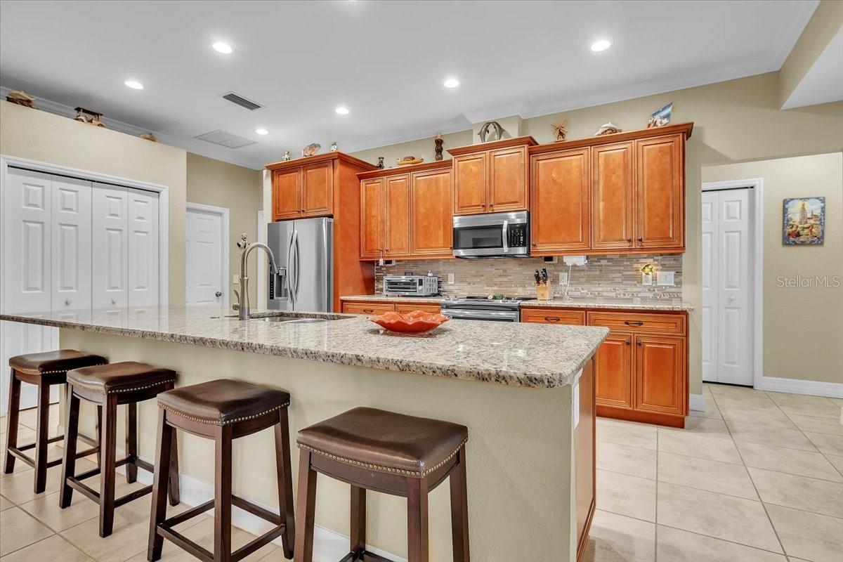 11614 SW COURTLY MANOR DR