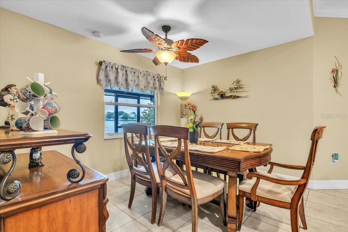 11614 SW COURTLY MANOR DR