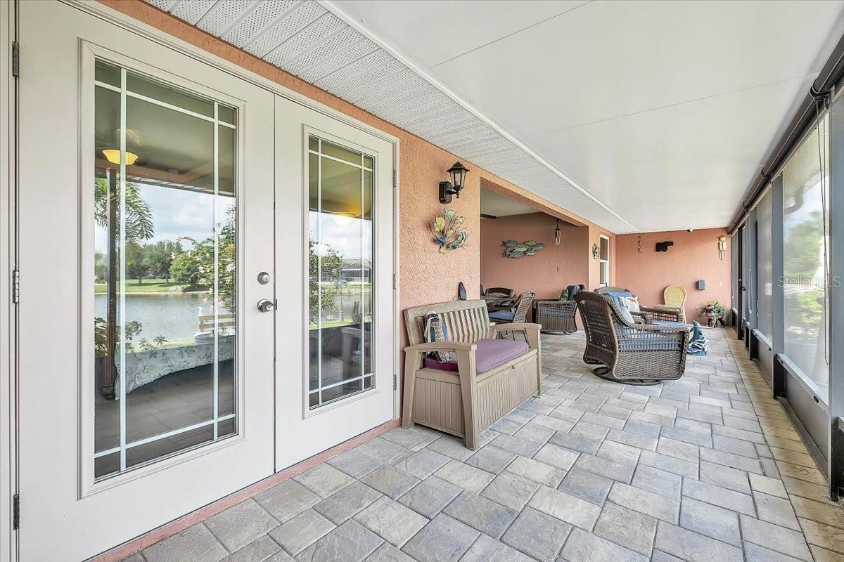 11614 SW COURTLY MANOR DR