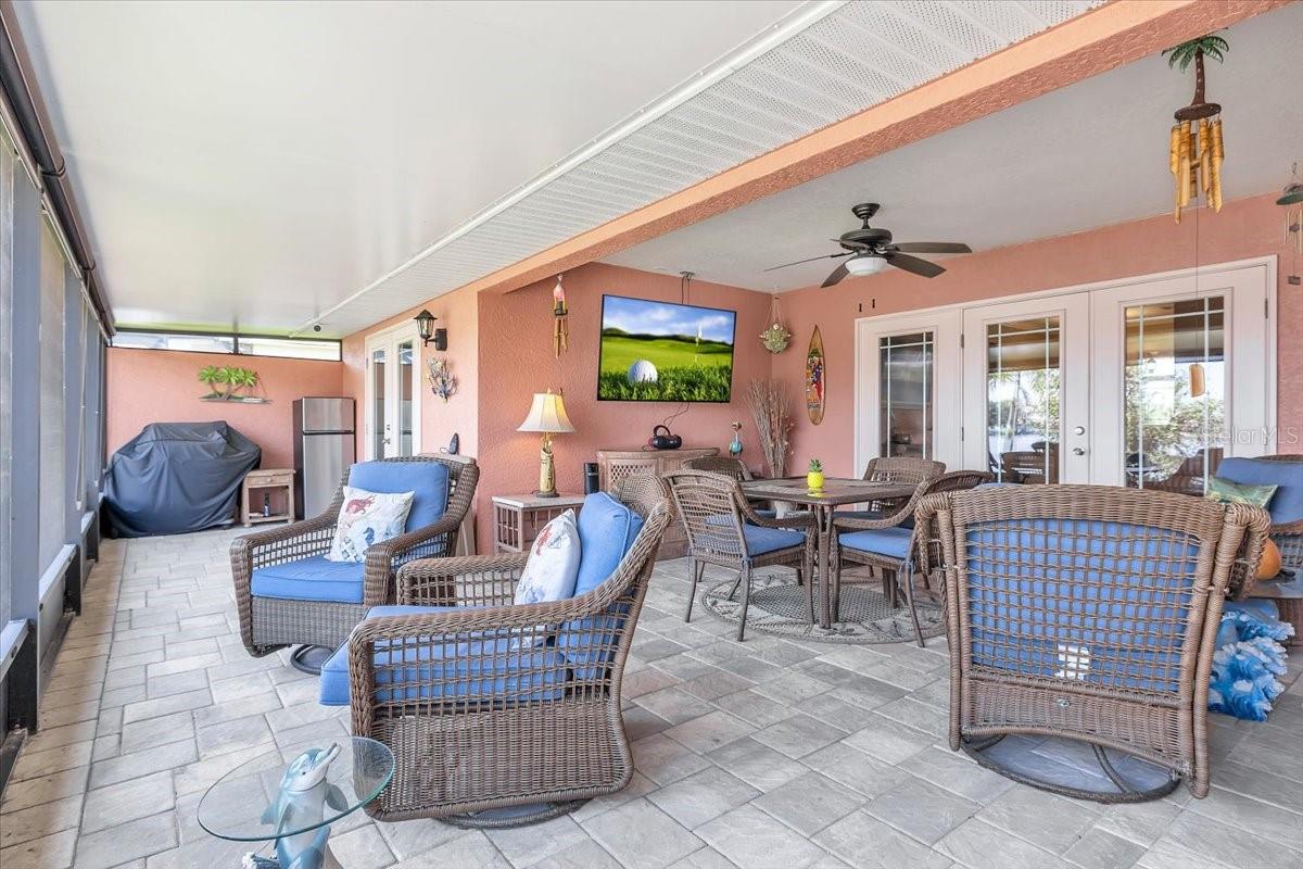 11614 SW COURTLY MANOR DR
