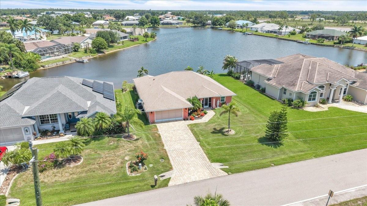 11614 SW COURTLY MANOR DR