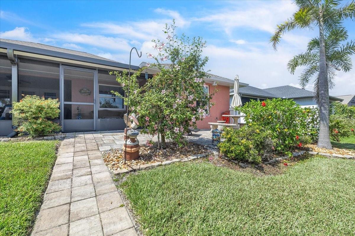 11614 SW COURTLY MANOR DR
