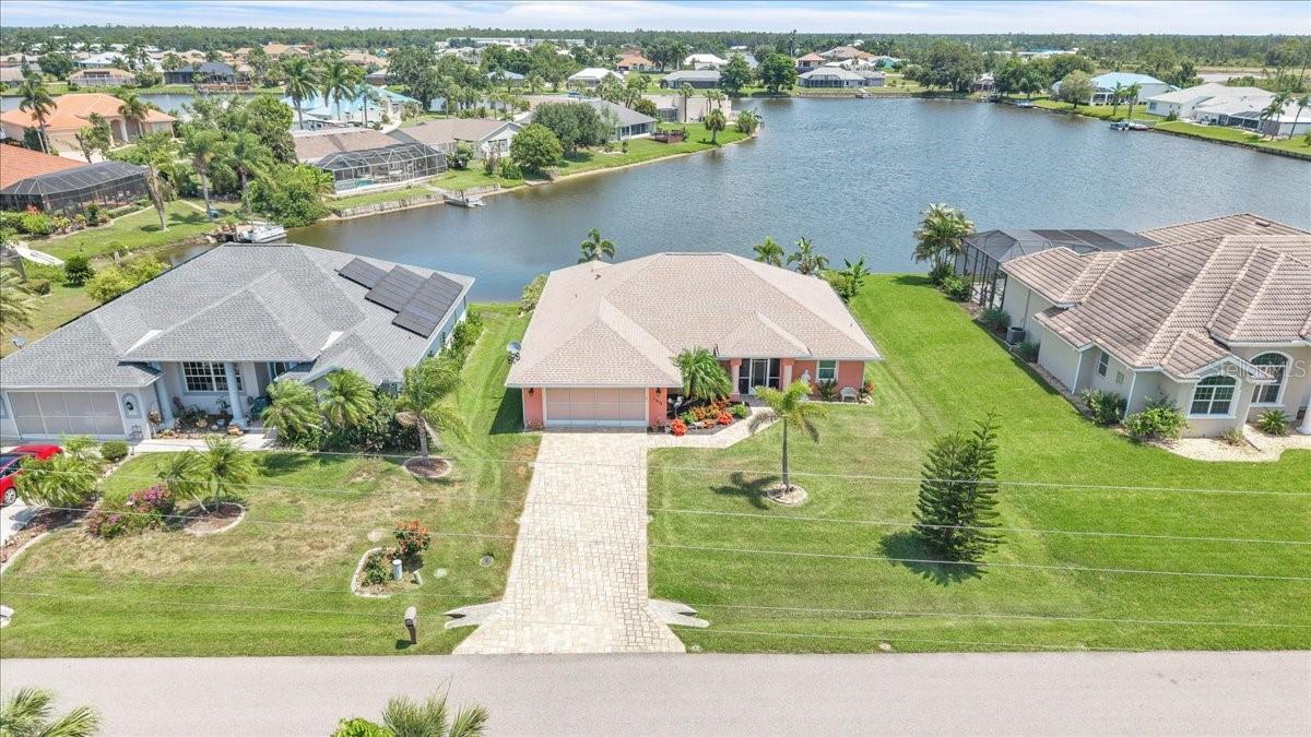 11614 SW COURTLY MANOR DR