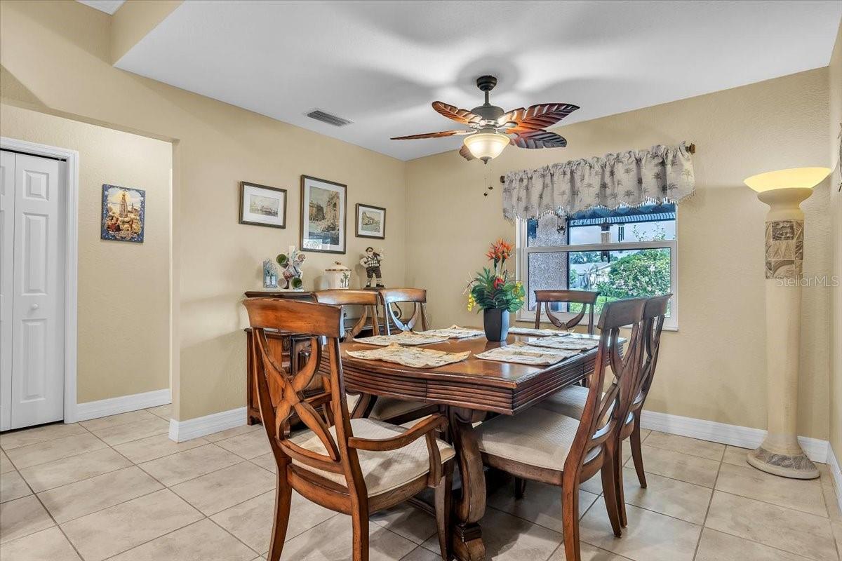11614 SW COURTLY MANOR DR