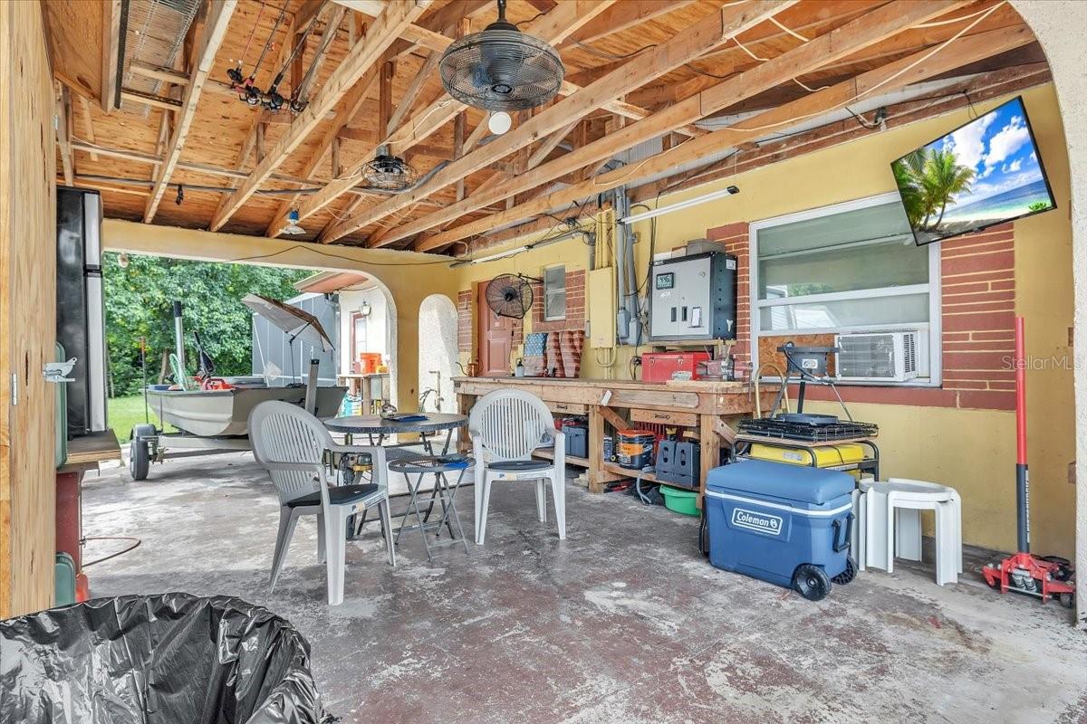 1655 DANIELS DR