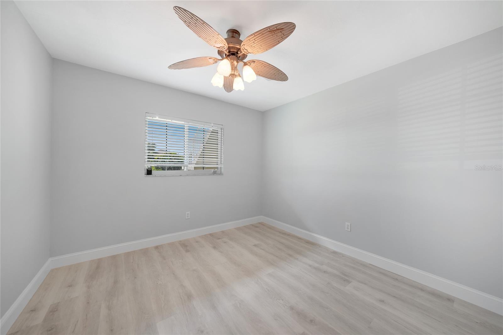 3310 LOVELAND BLVD #802