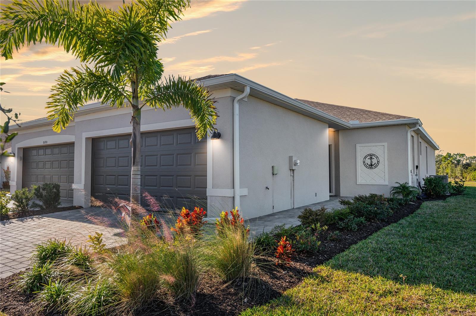 8674 SAINT KITTS CIR