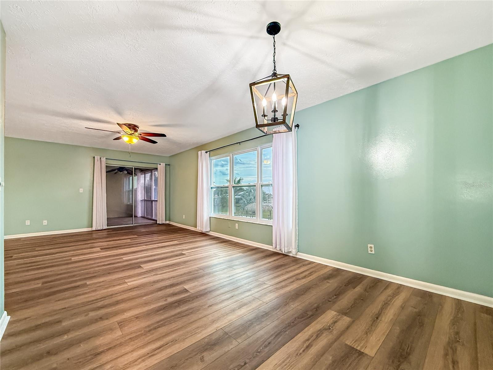 1304 MIRAMAR ST #202