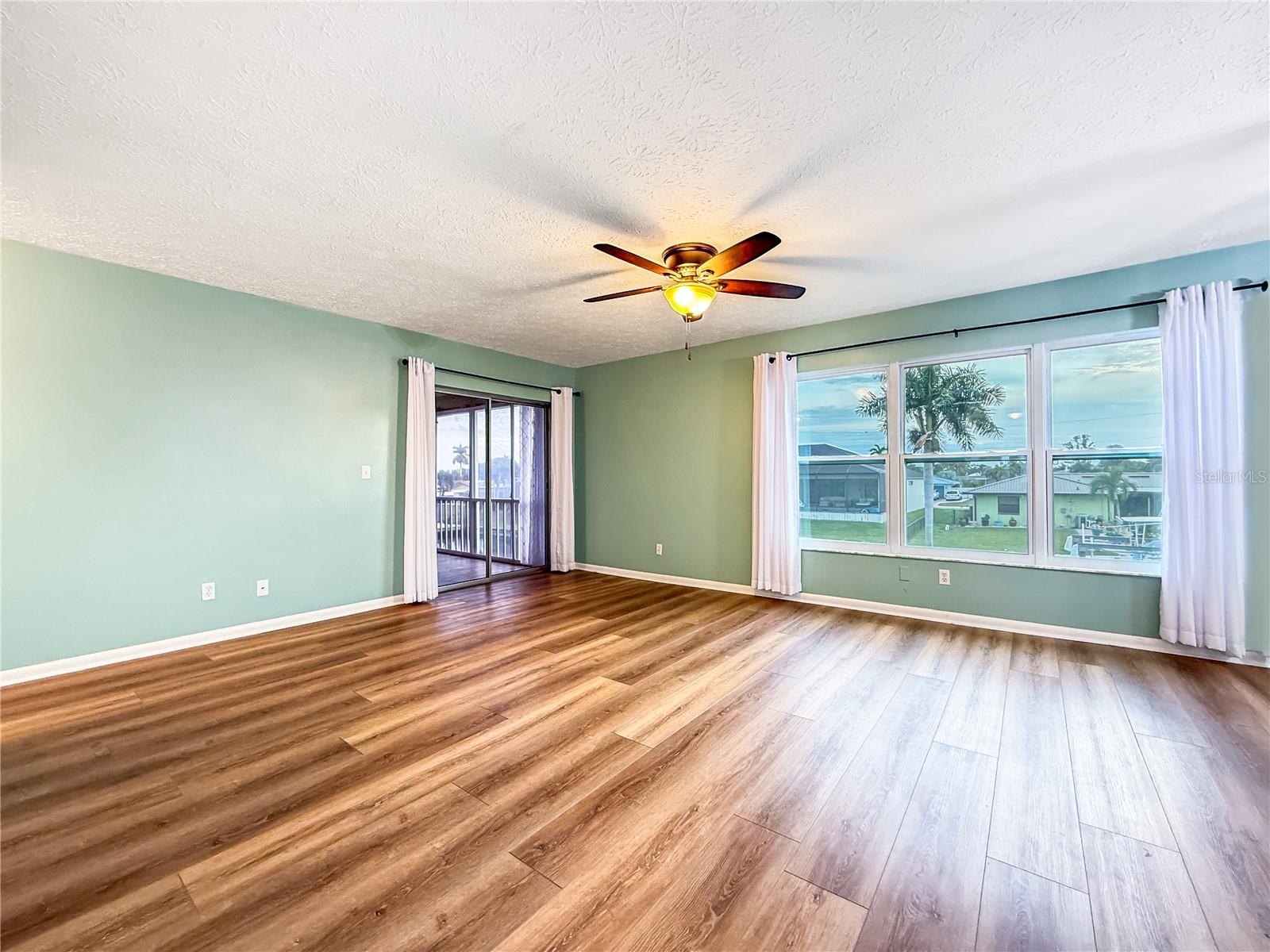 1304 MIRAMAR ST #202