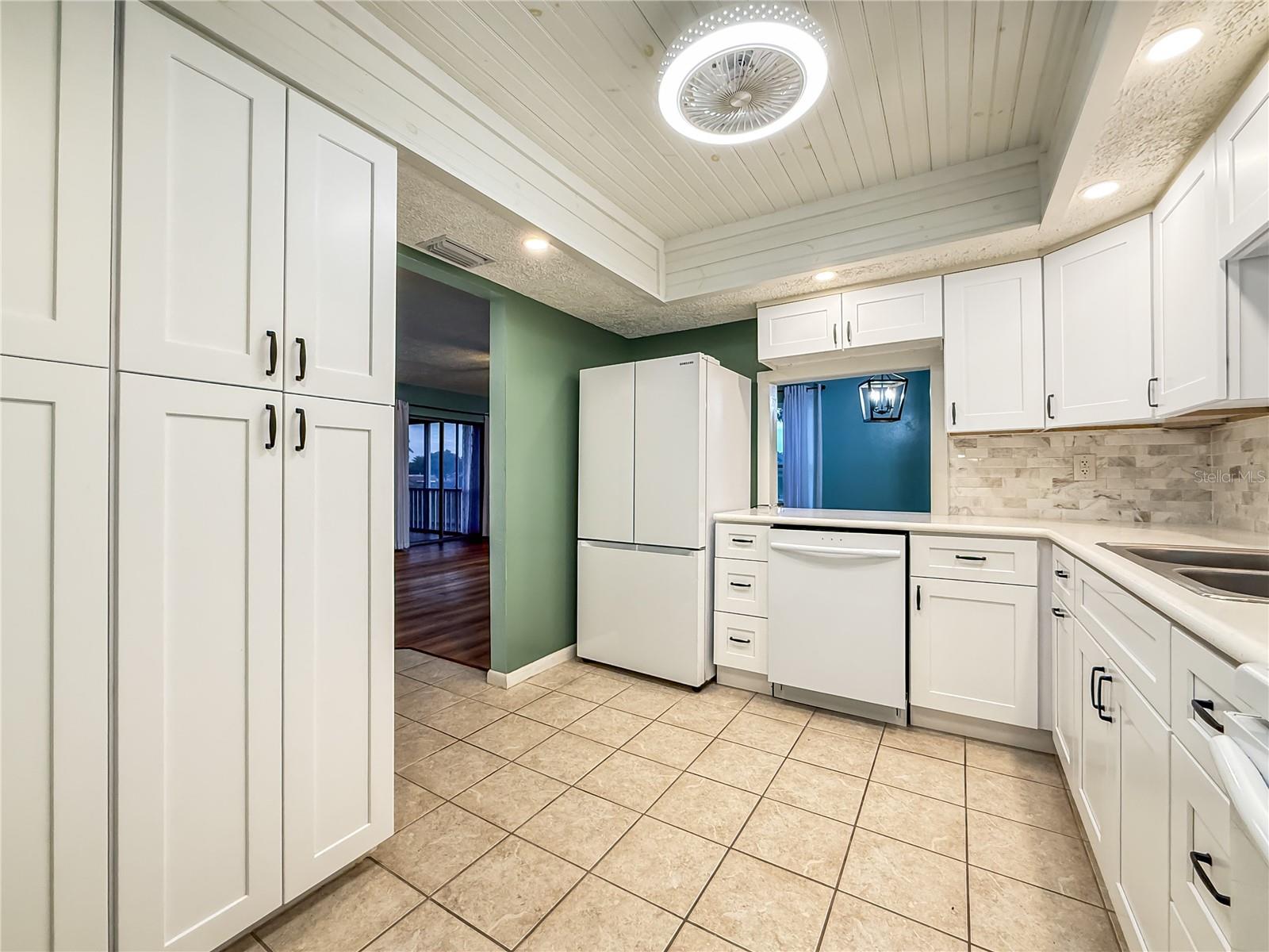 1304 MIRAMAR ST #202