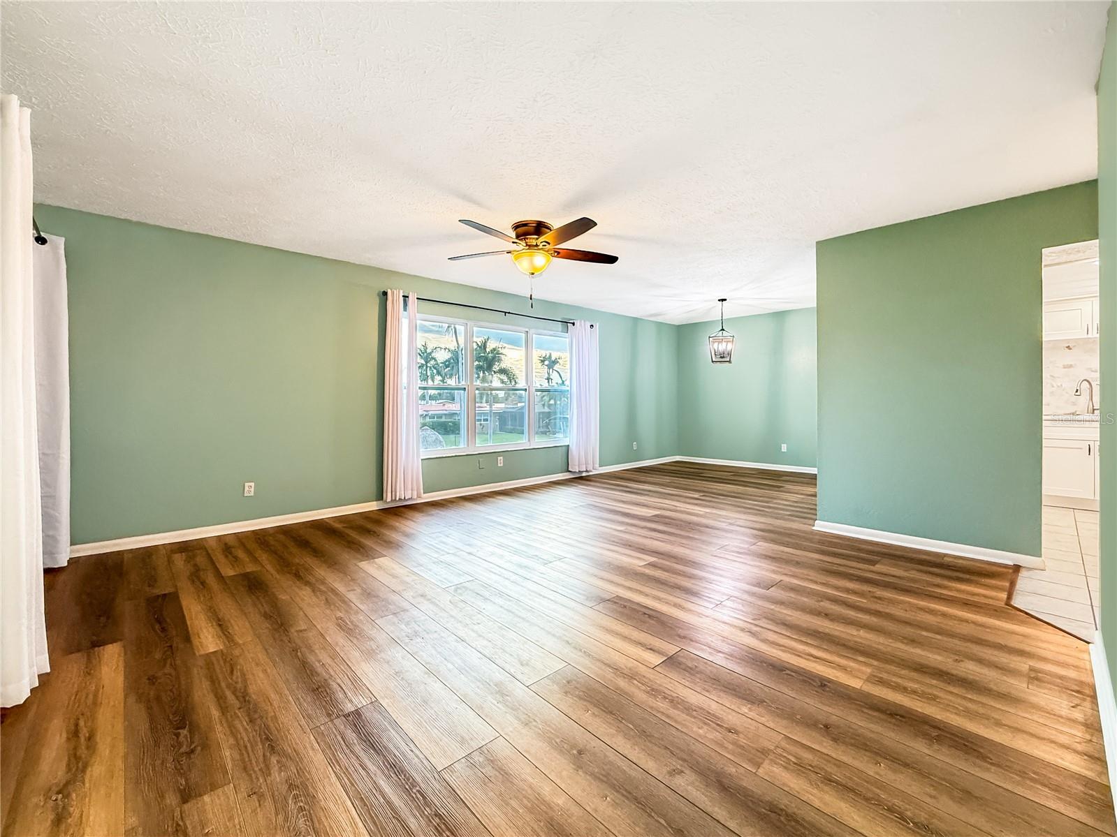 1304 MIRAMAR ST #202