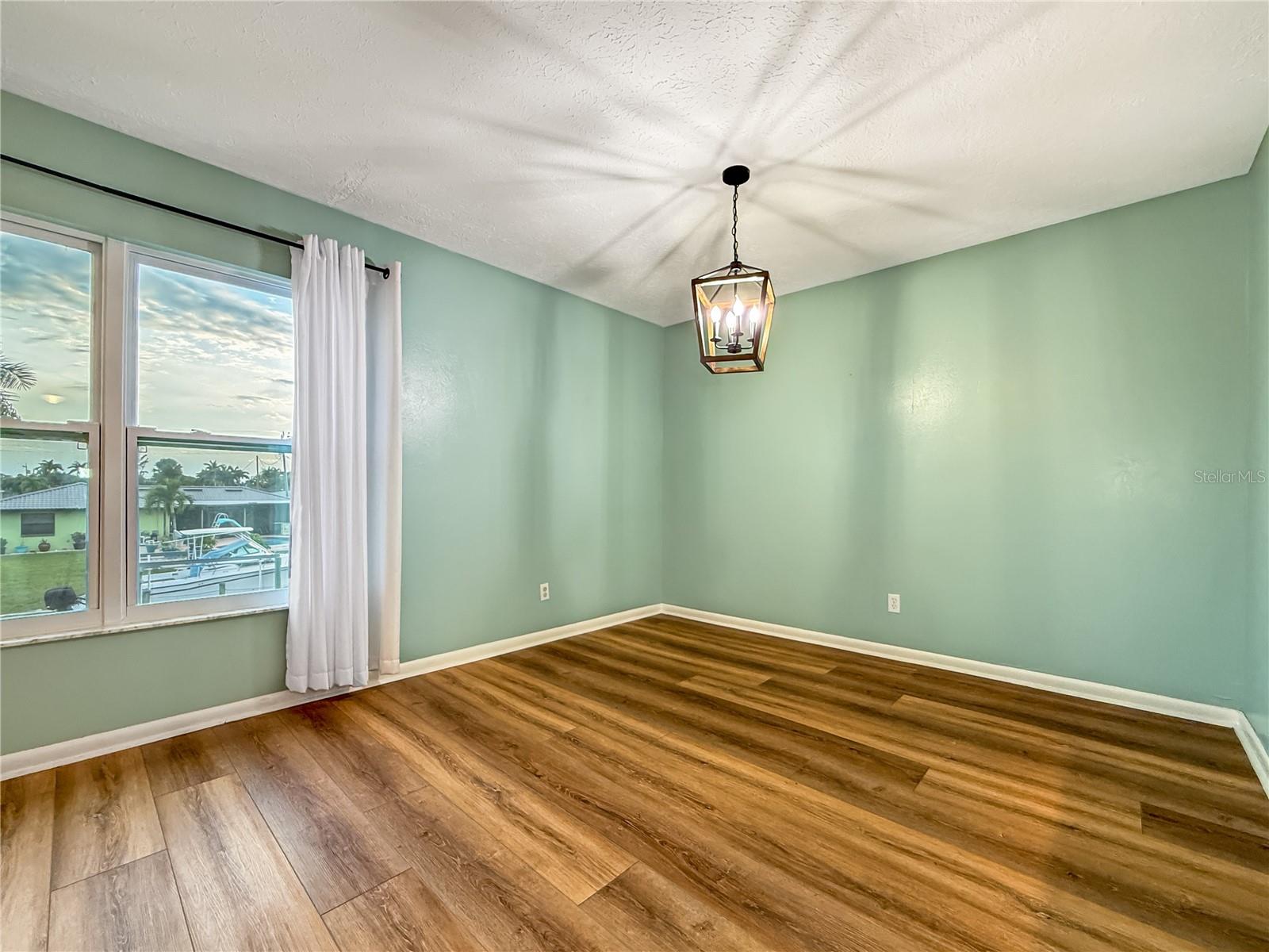 1304 MIRAMAR ST #202