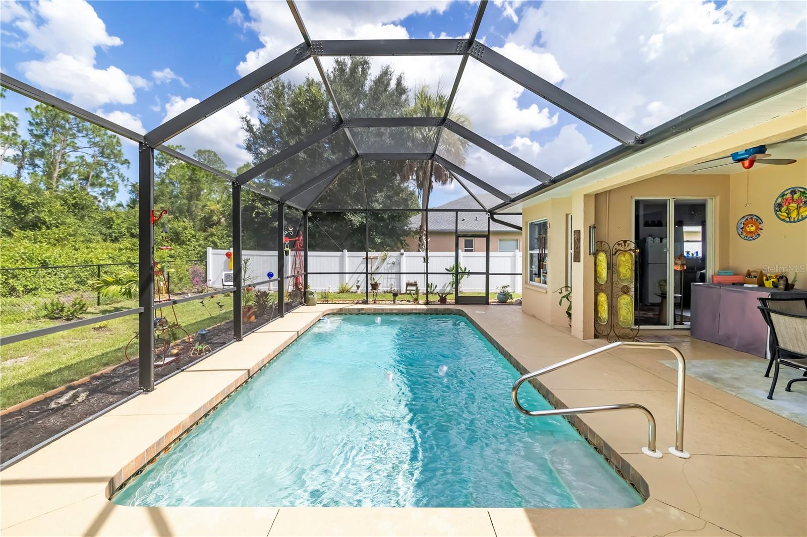 2434 BISMARCK RD
