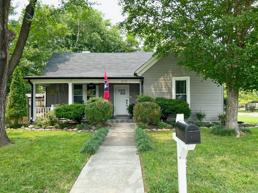 213 3rd Ave
