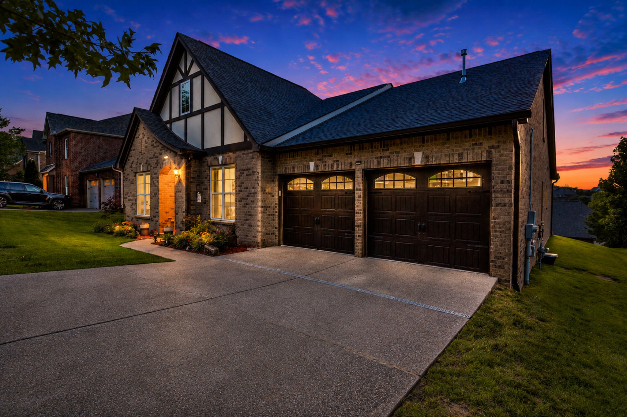 375 Irvine Ln
