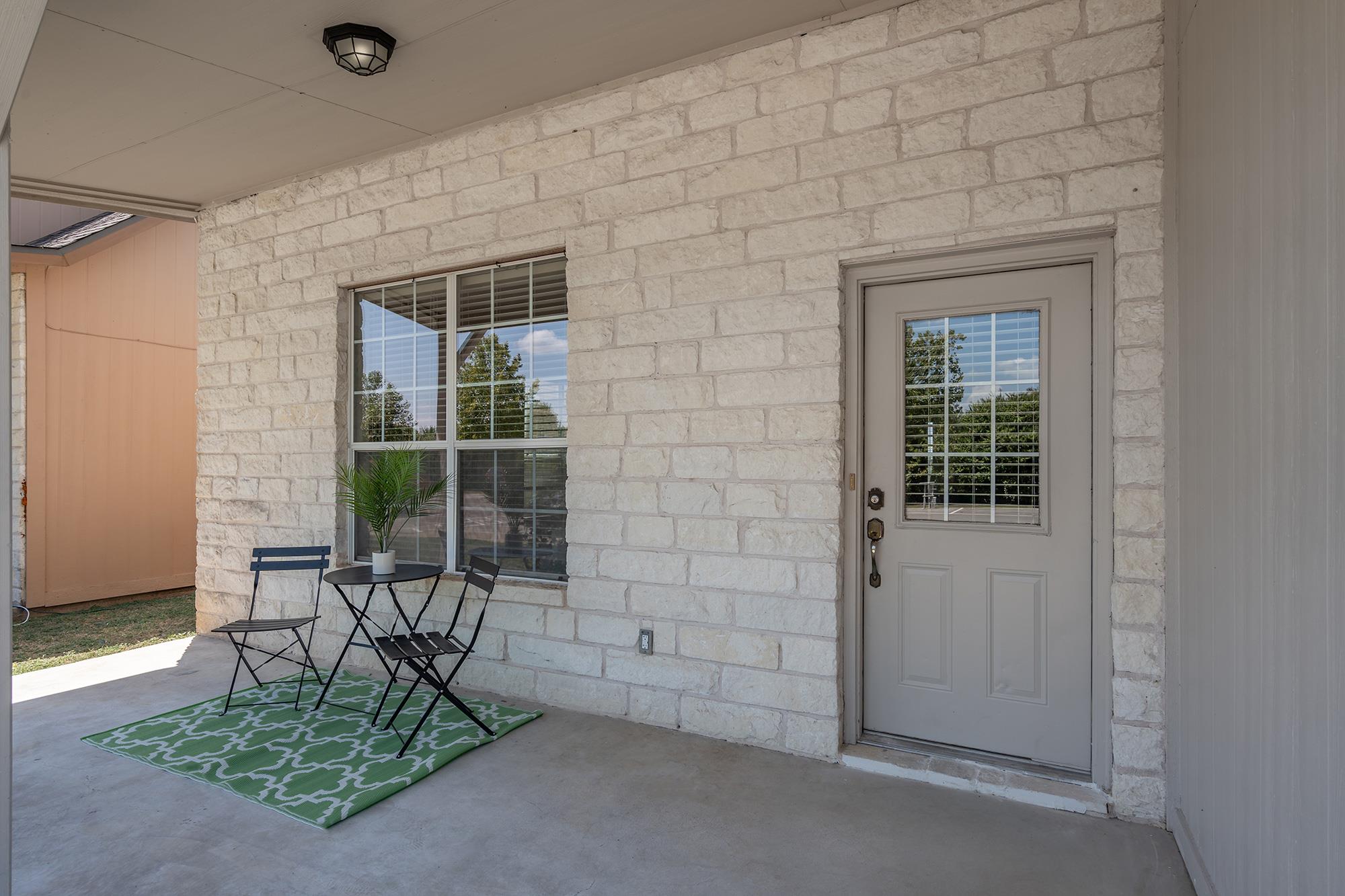 200 Sandstone DR Unit: E/F