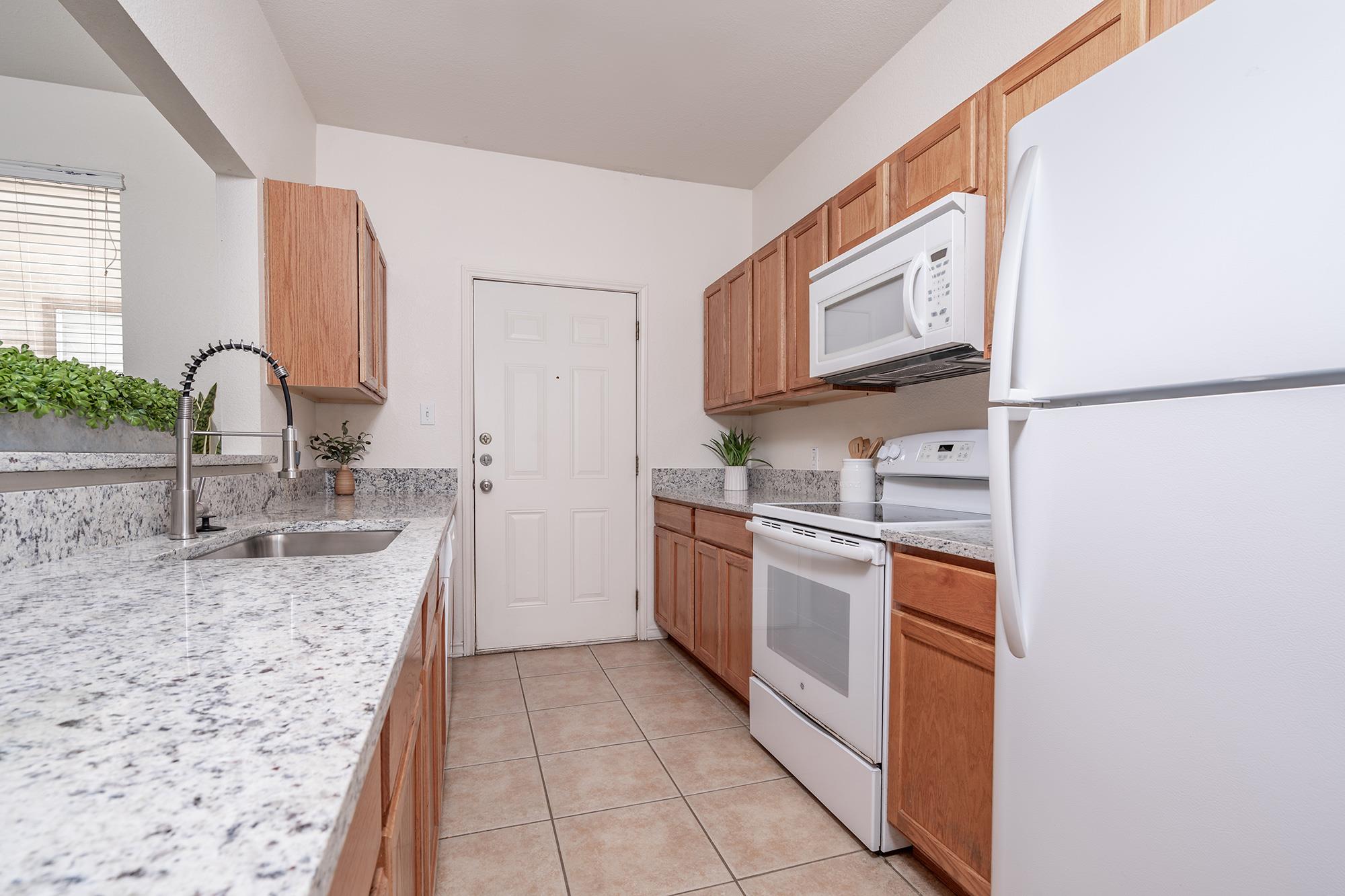 200 Sandstone DR Unit: E/F