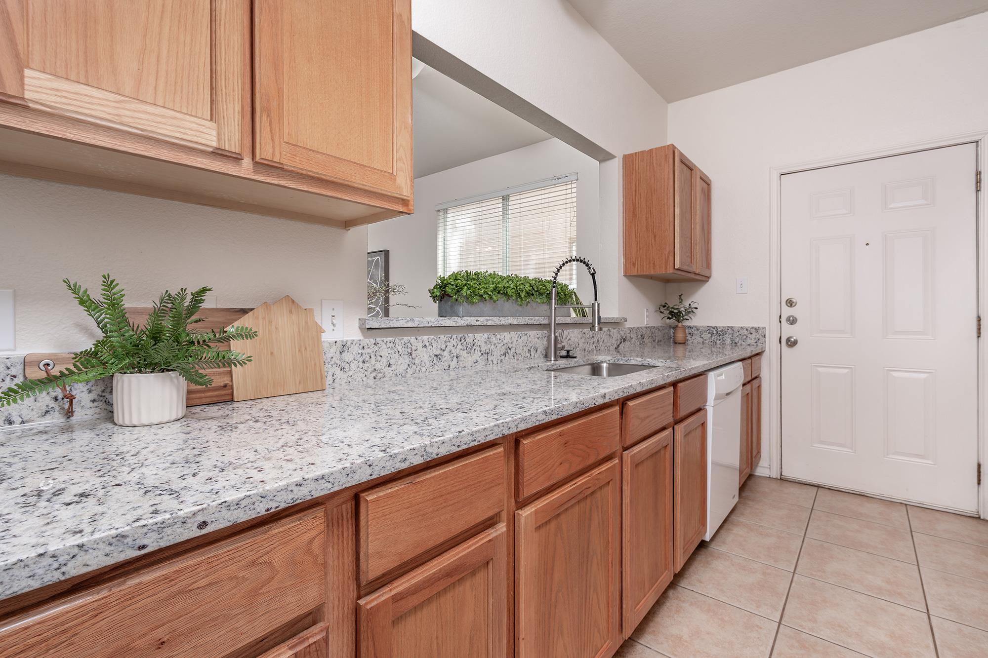 200 Sandstone DR Unit: E/F