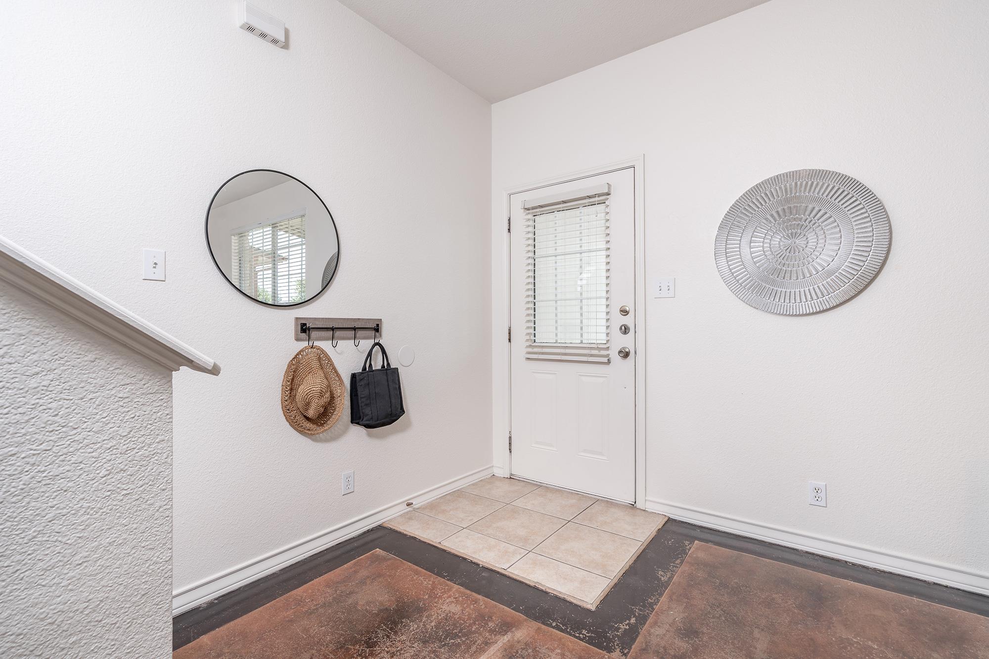 200 Sandstone DR Unit: E/F