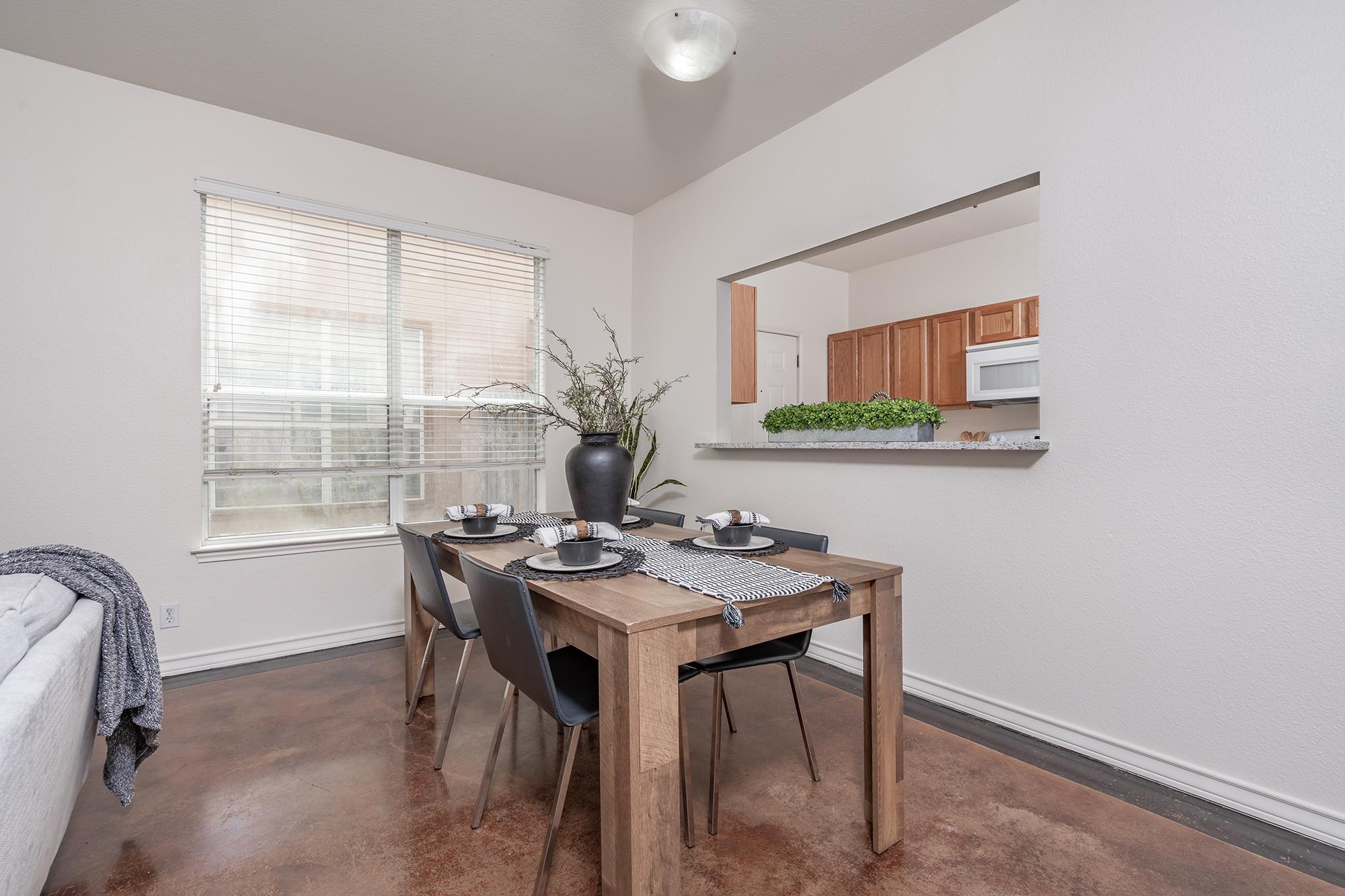 200 Sandstone DR Unit: E/F
