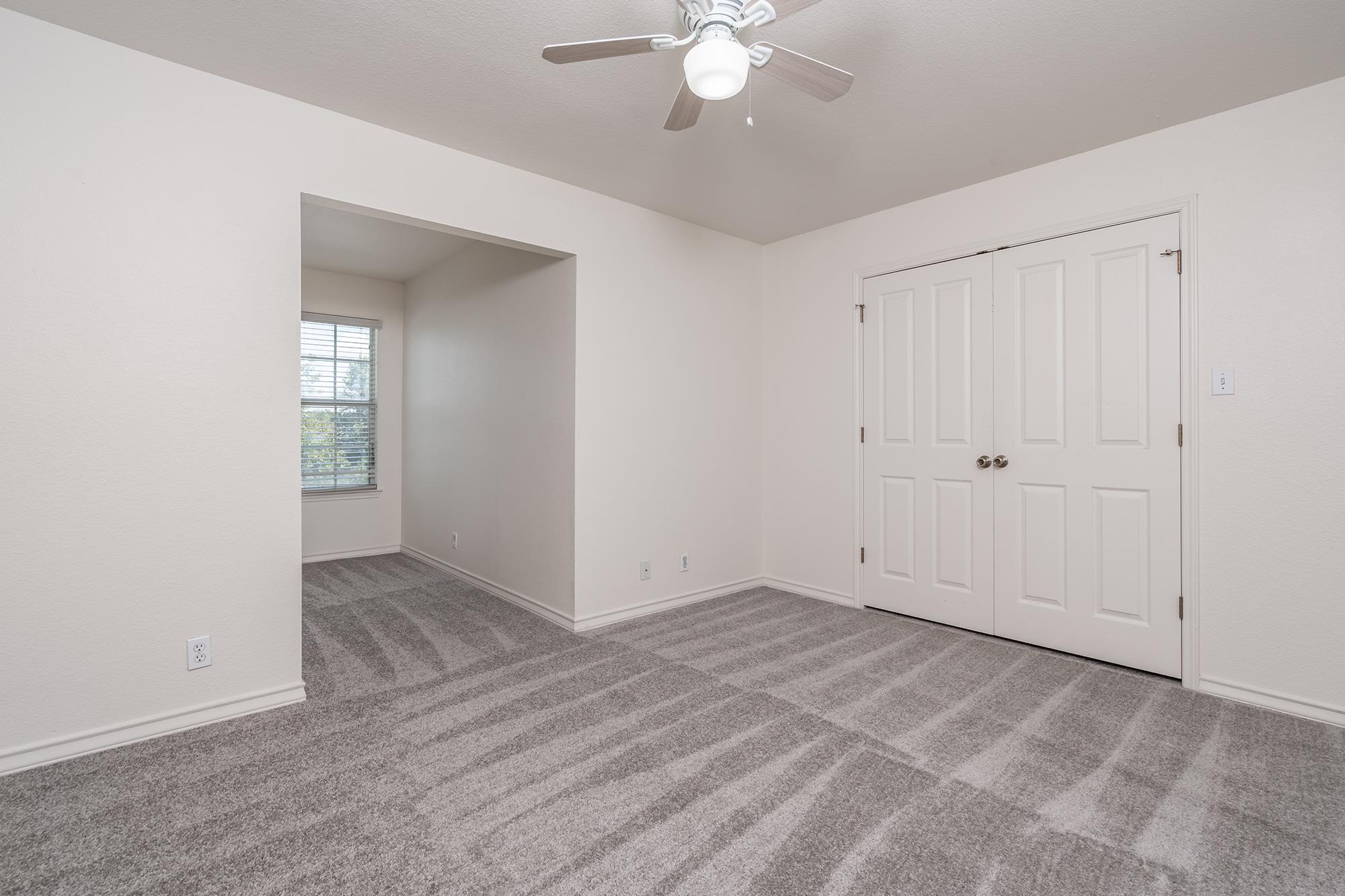 200 Sandstone DR Unit: E/F