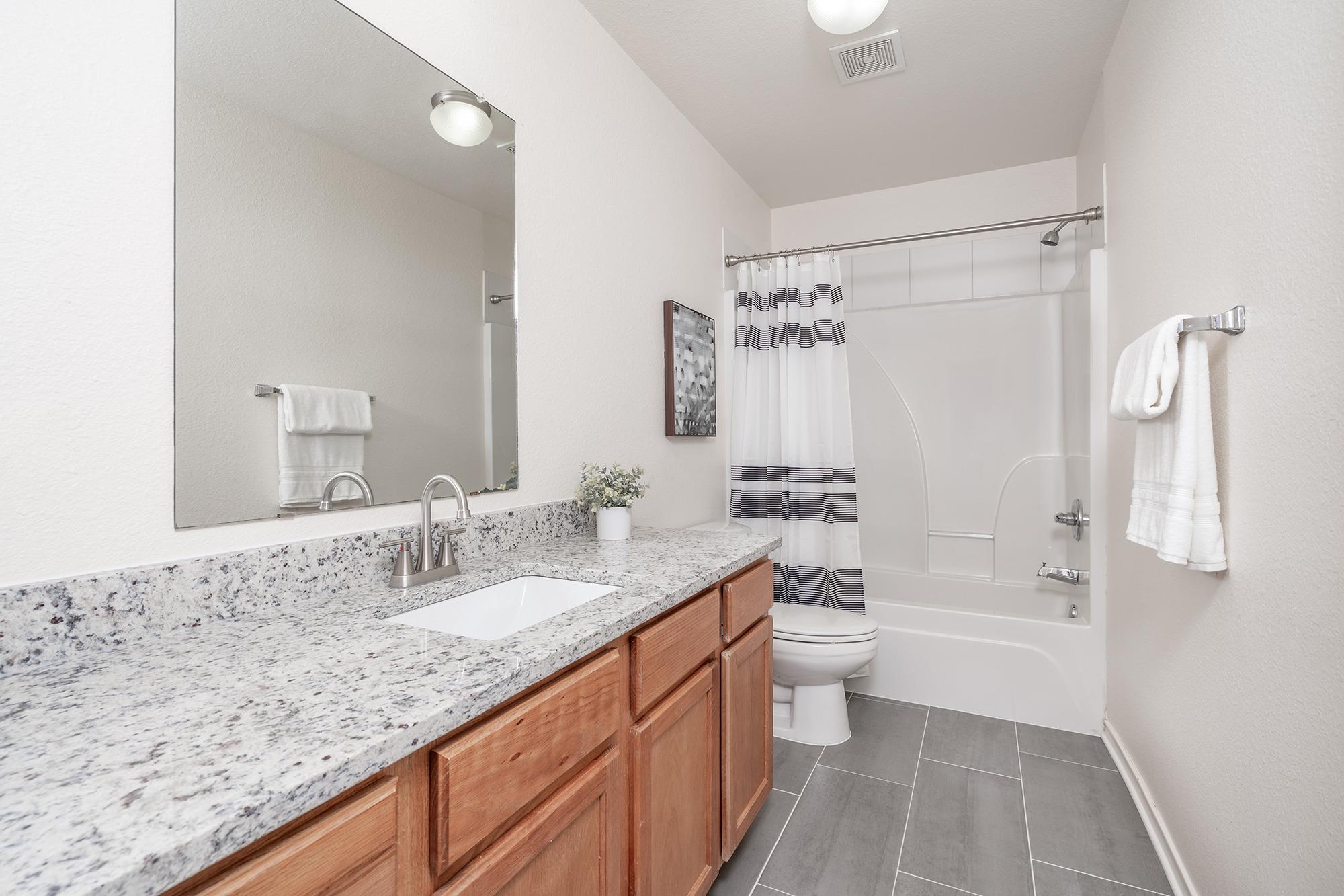 200 Sandstone DR Unit: E/F
