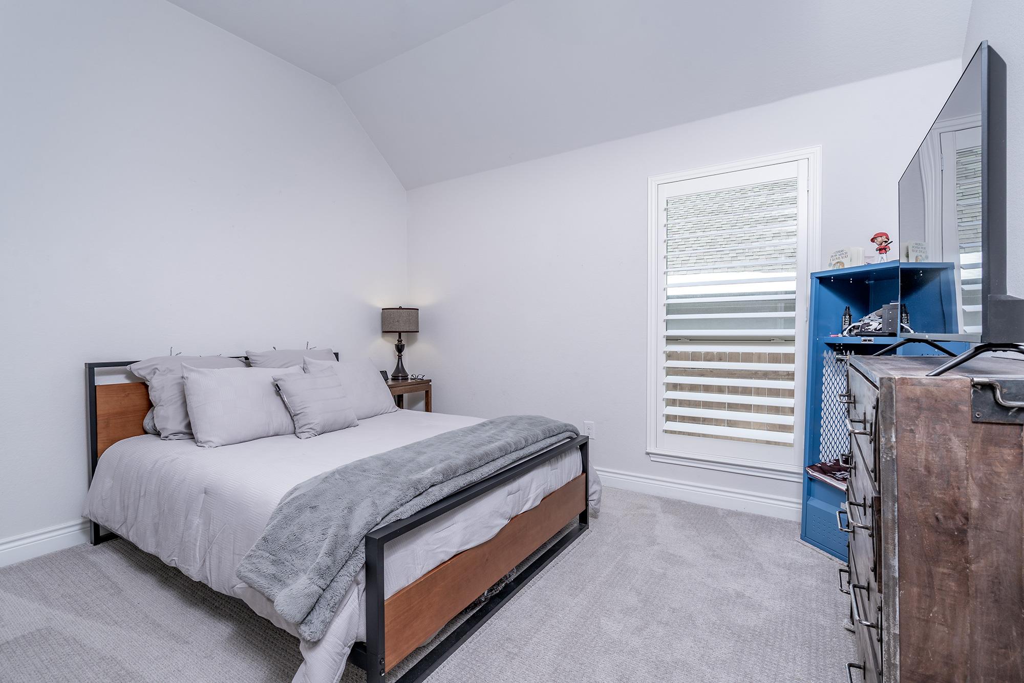 1232 Lakeside Ranch RD