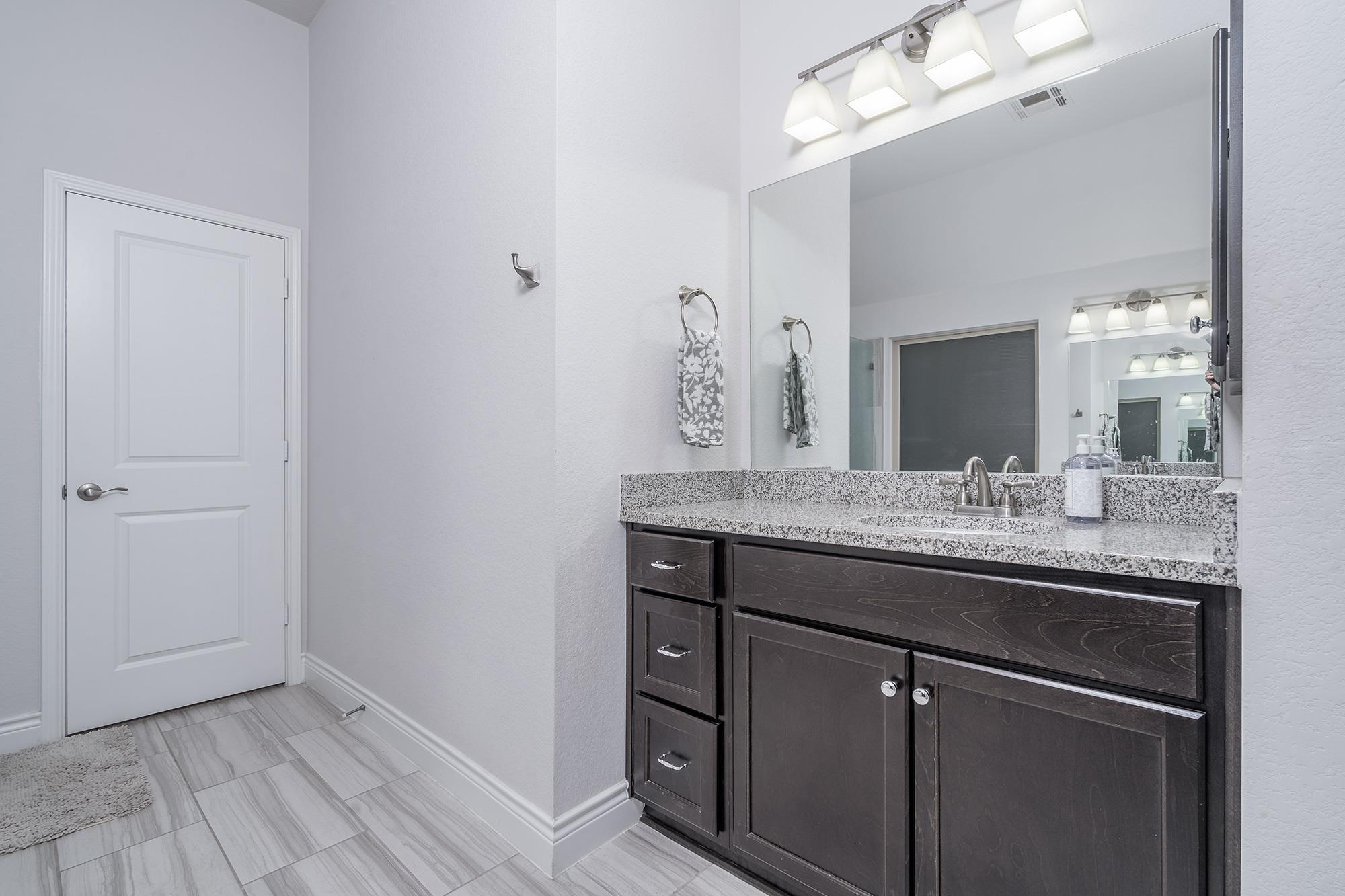 1232 Lakeside Ranch RD