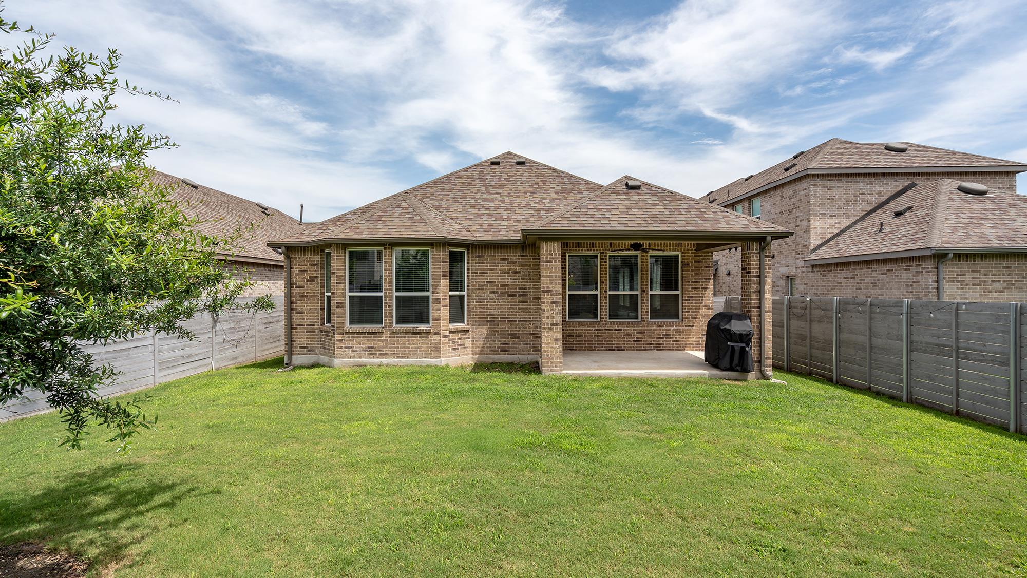 1101 Sendero TRL