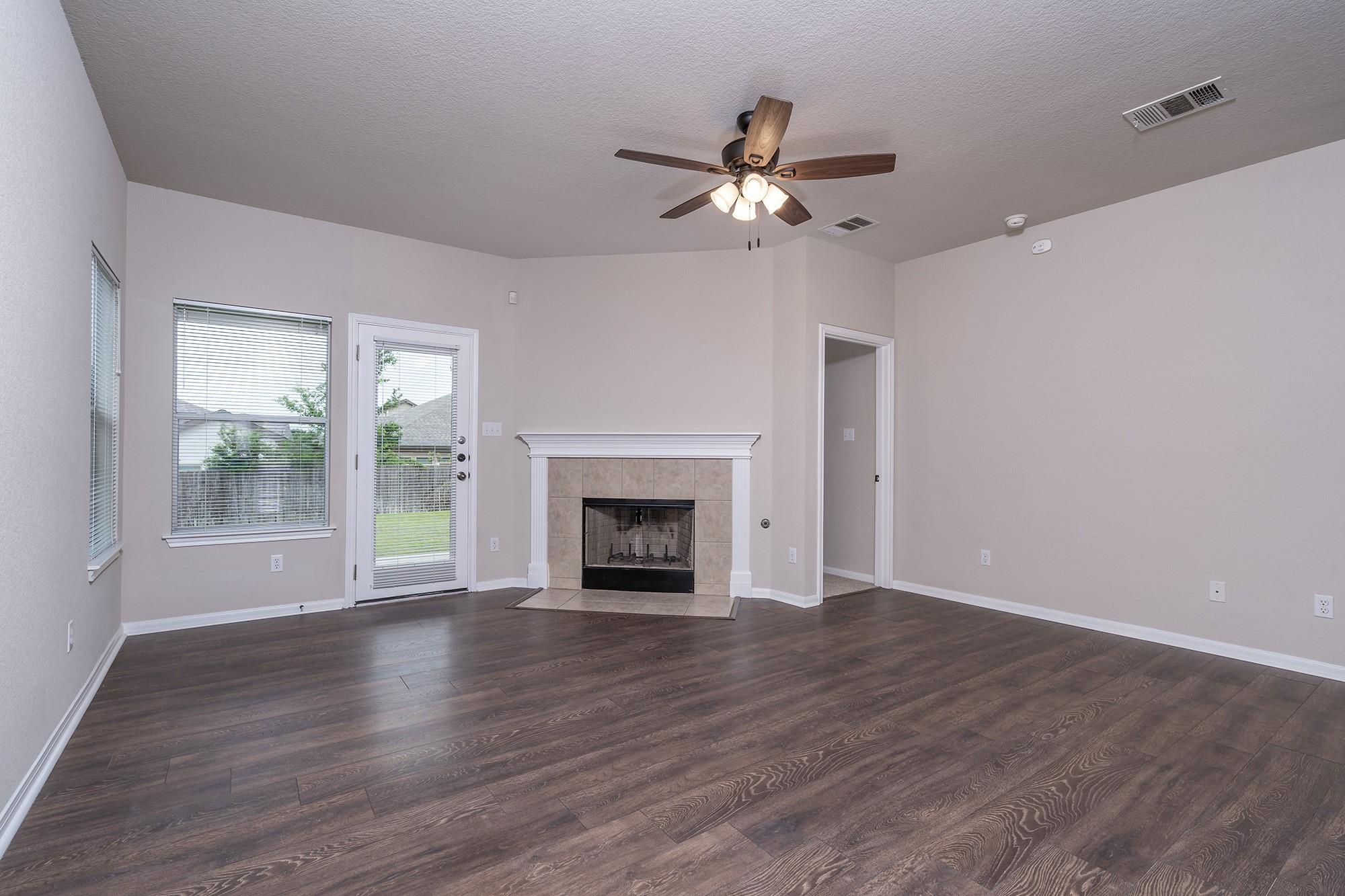 806 Bedford CT