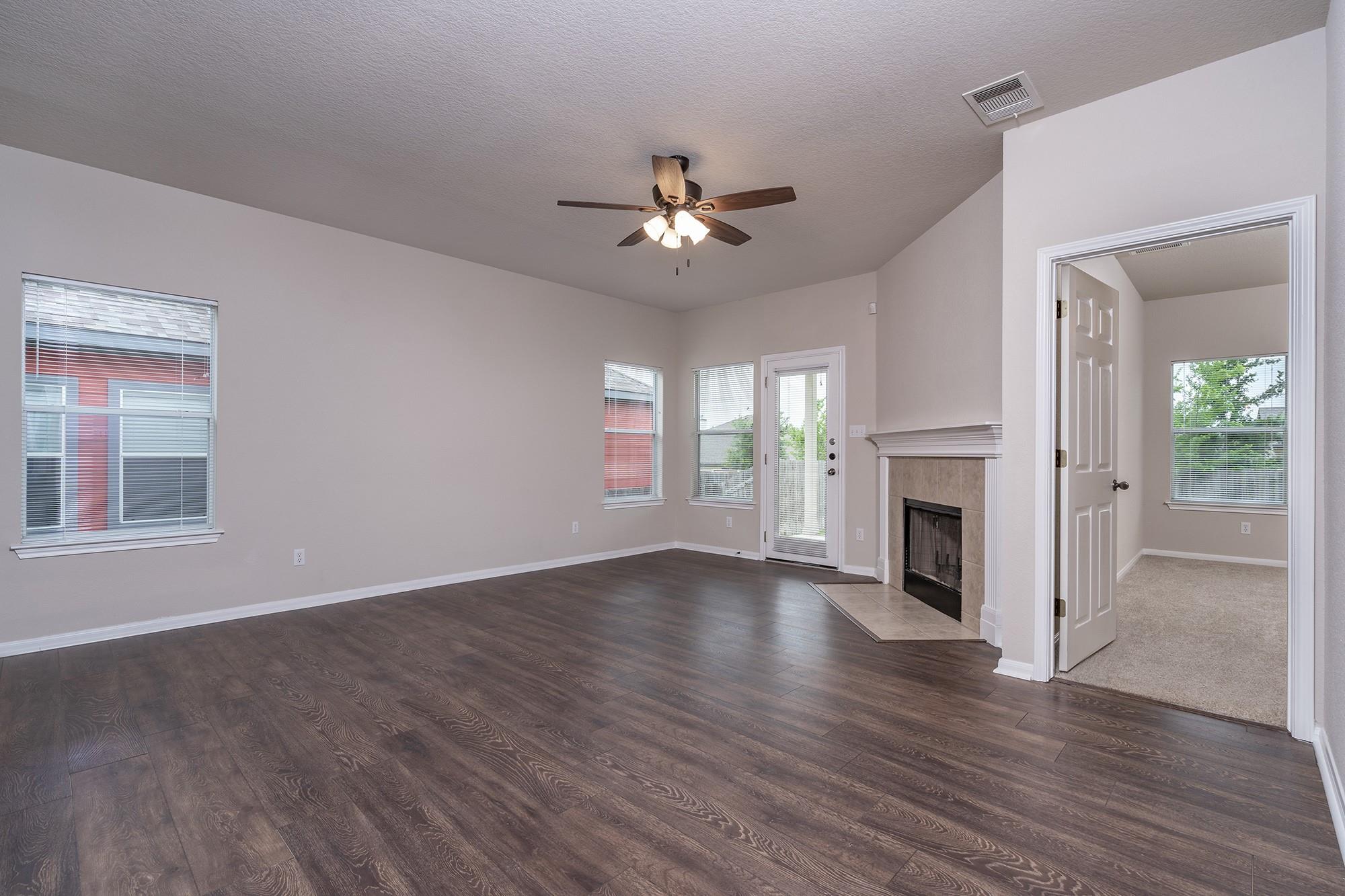 806 Bedford CT