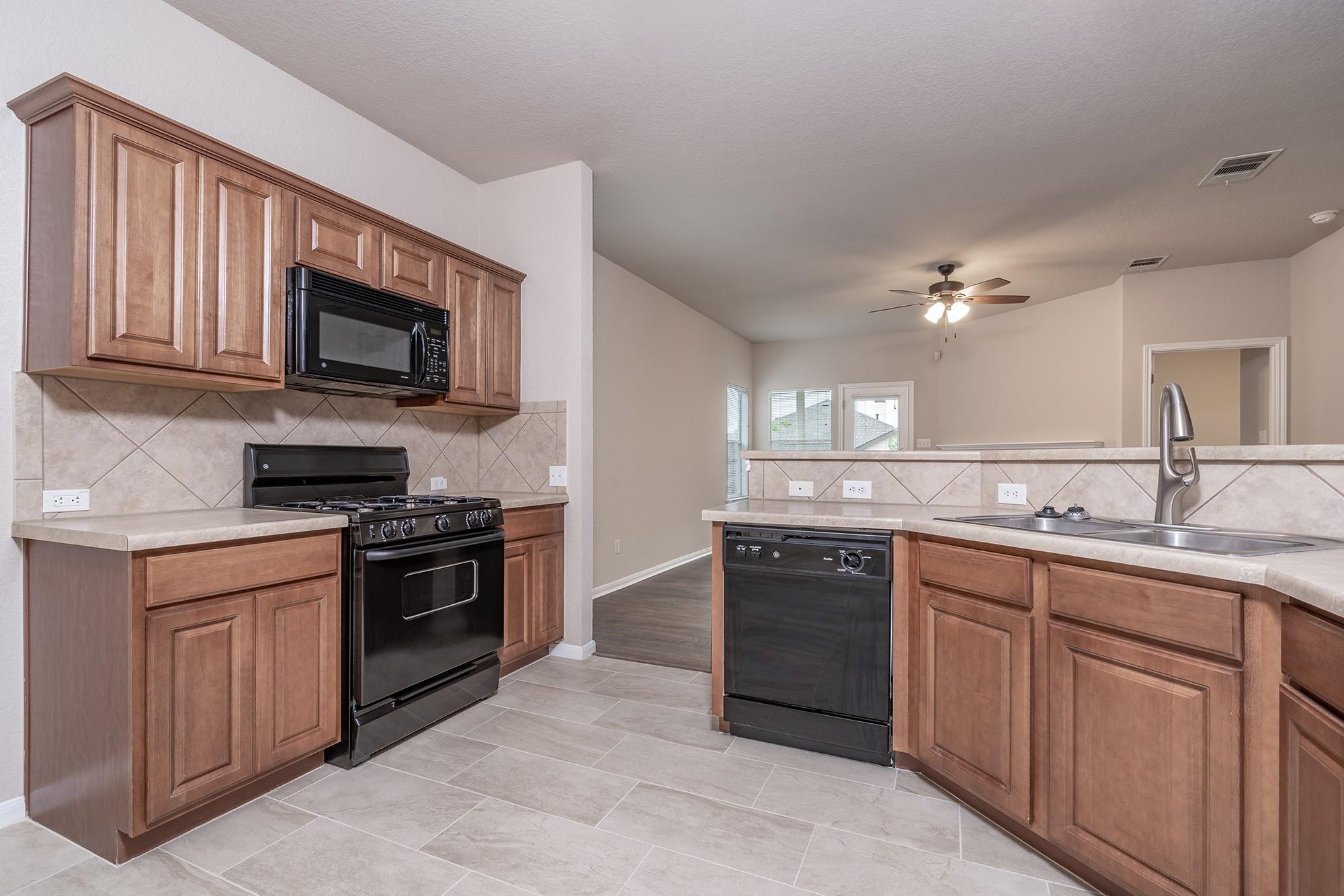 806 Bedford CT