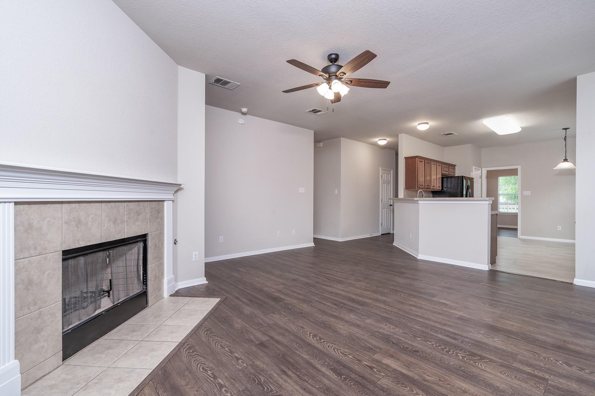 806 Bedford CT