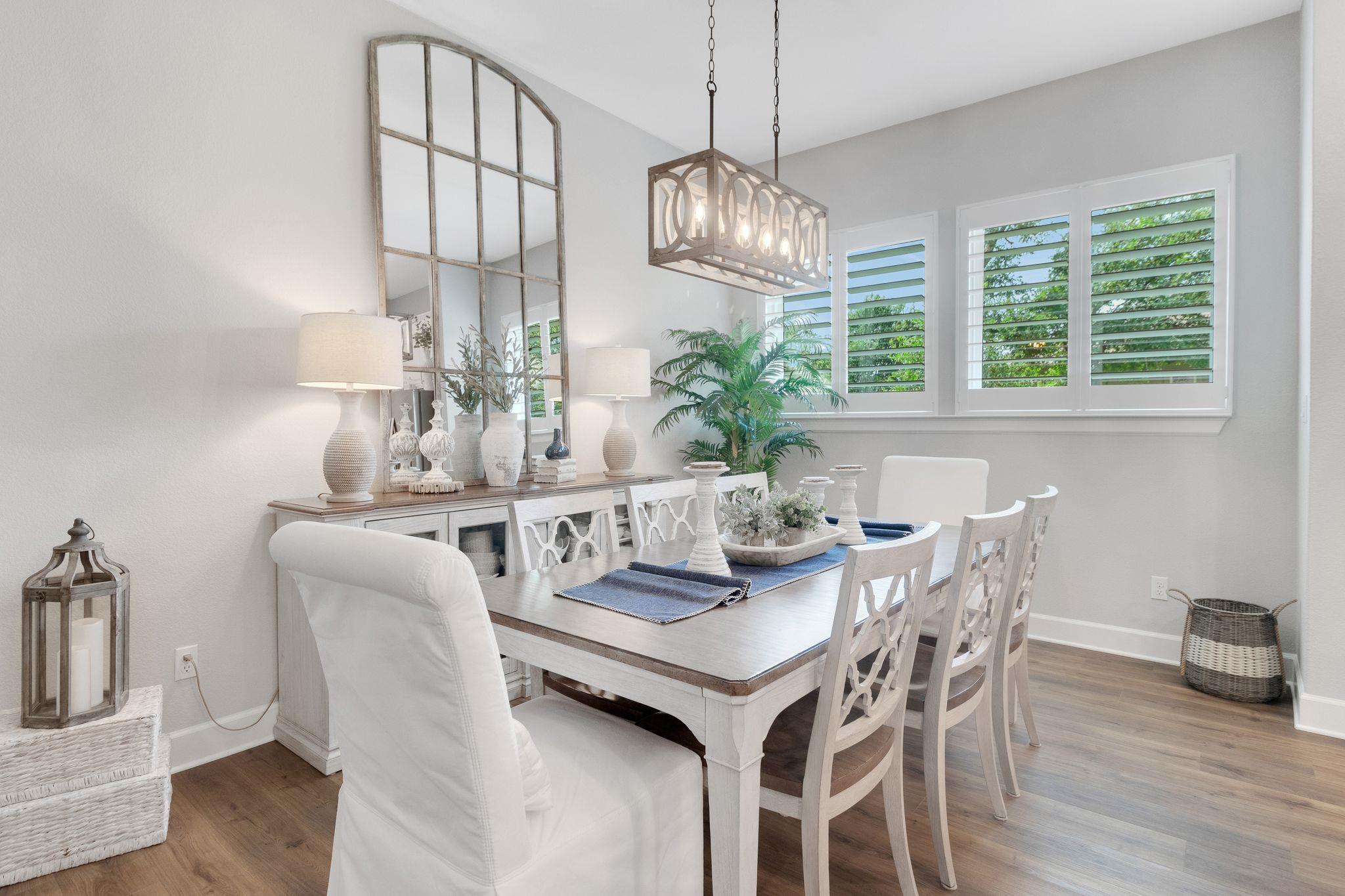 121 Monterey Oak TRL