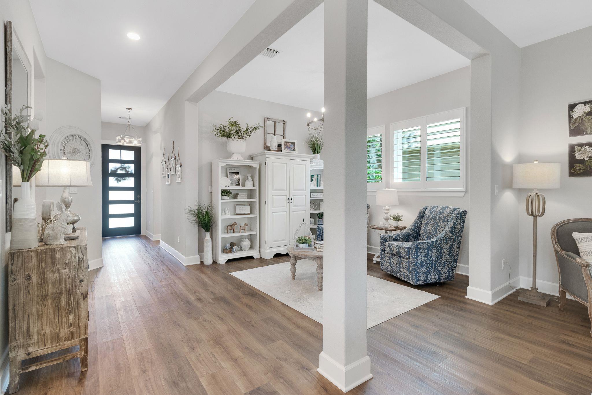 121 Monterey Oak TRL