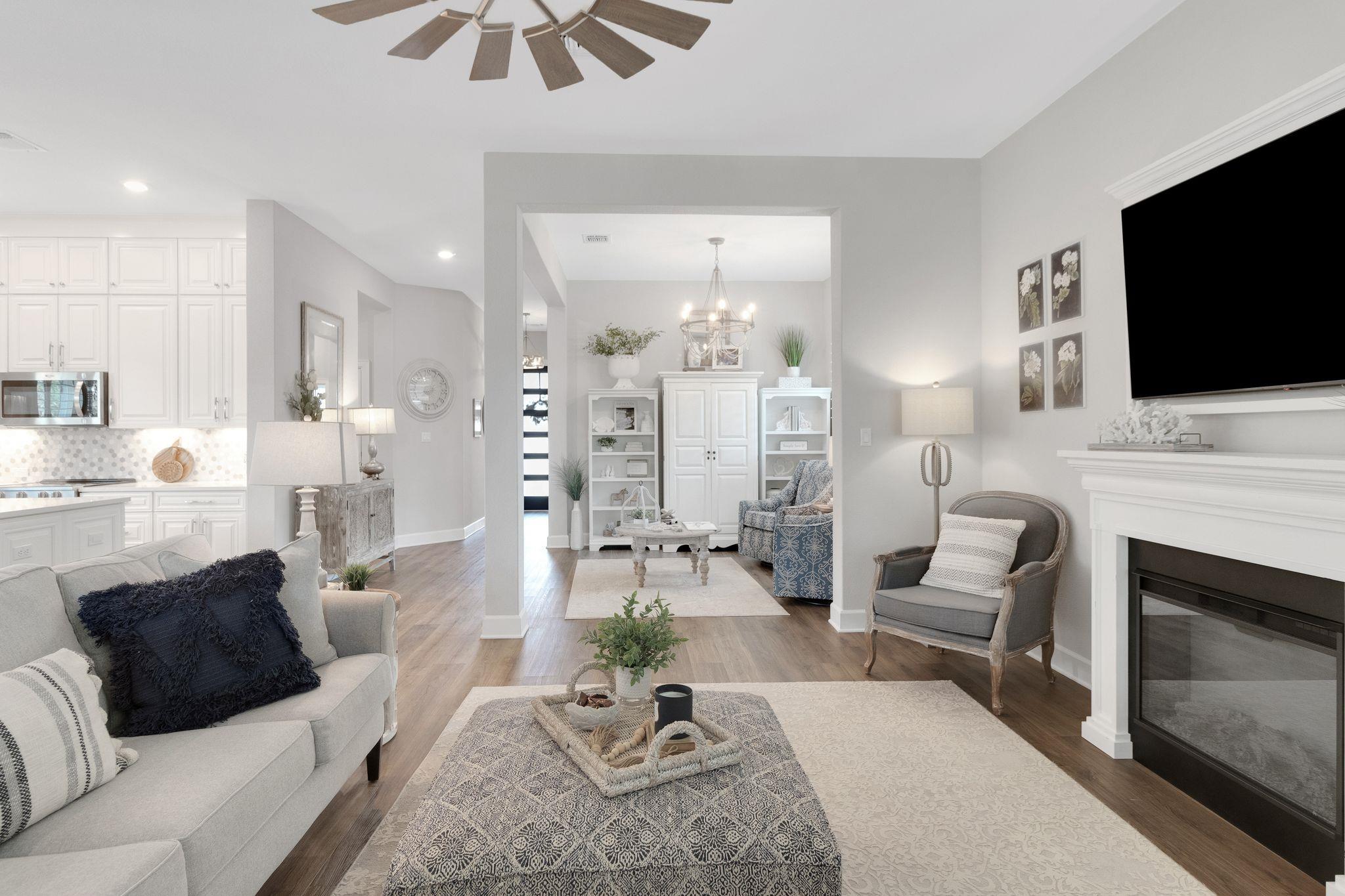 121 Monterey Oak TRL