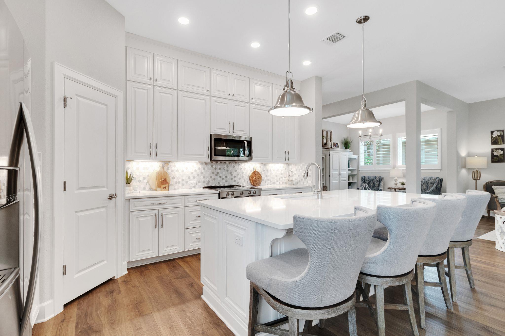 121 Monterey Oak TRL