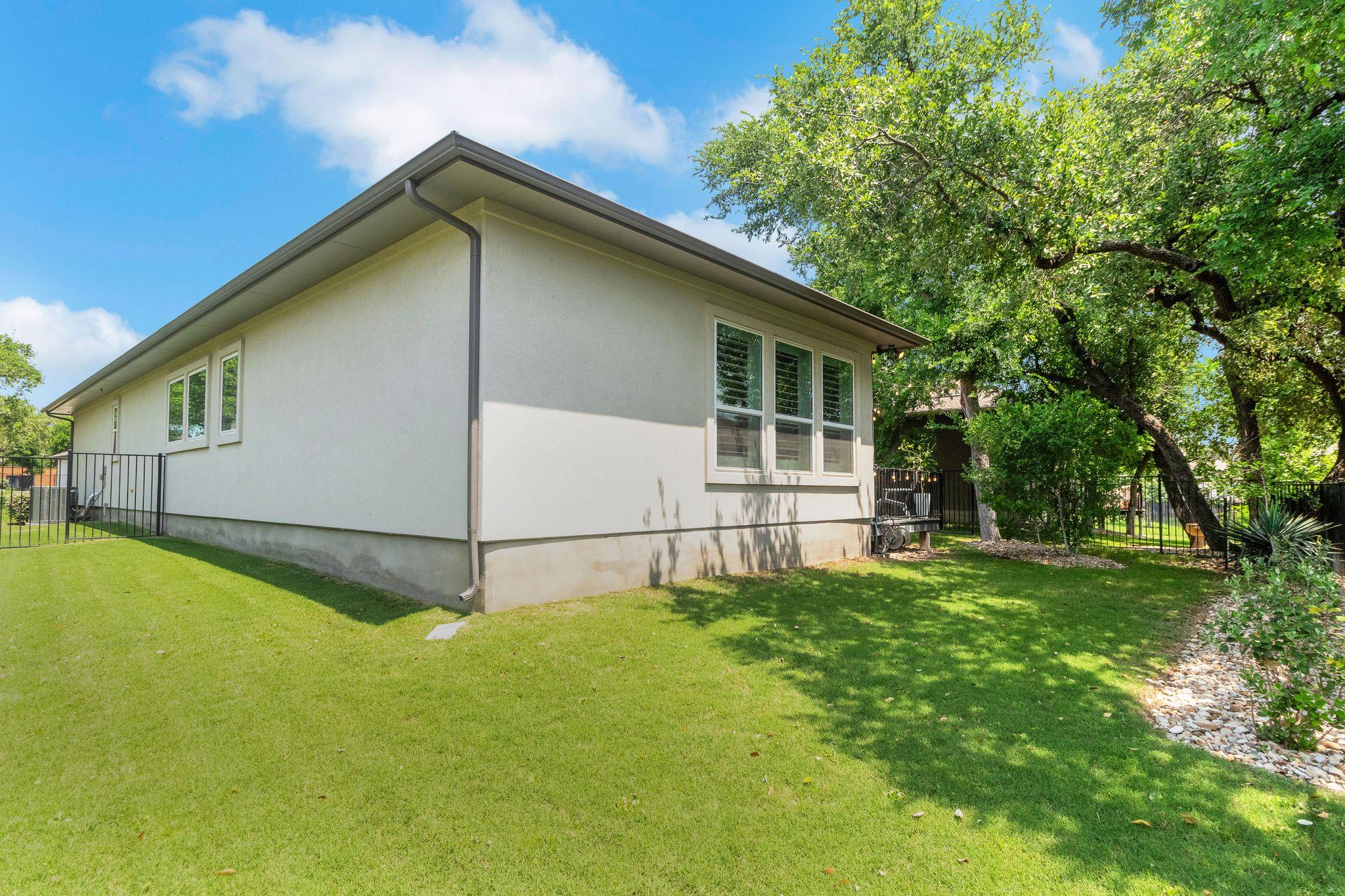 121 Monterey Oak TRL