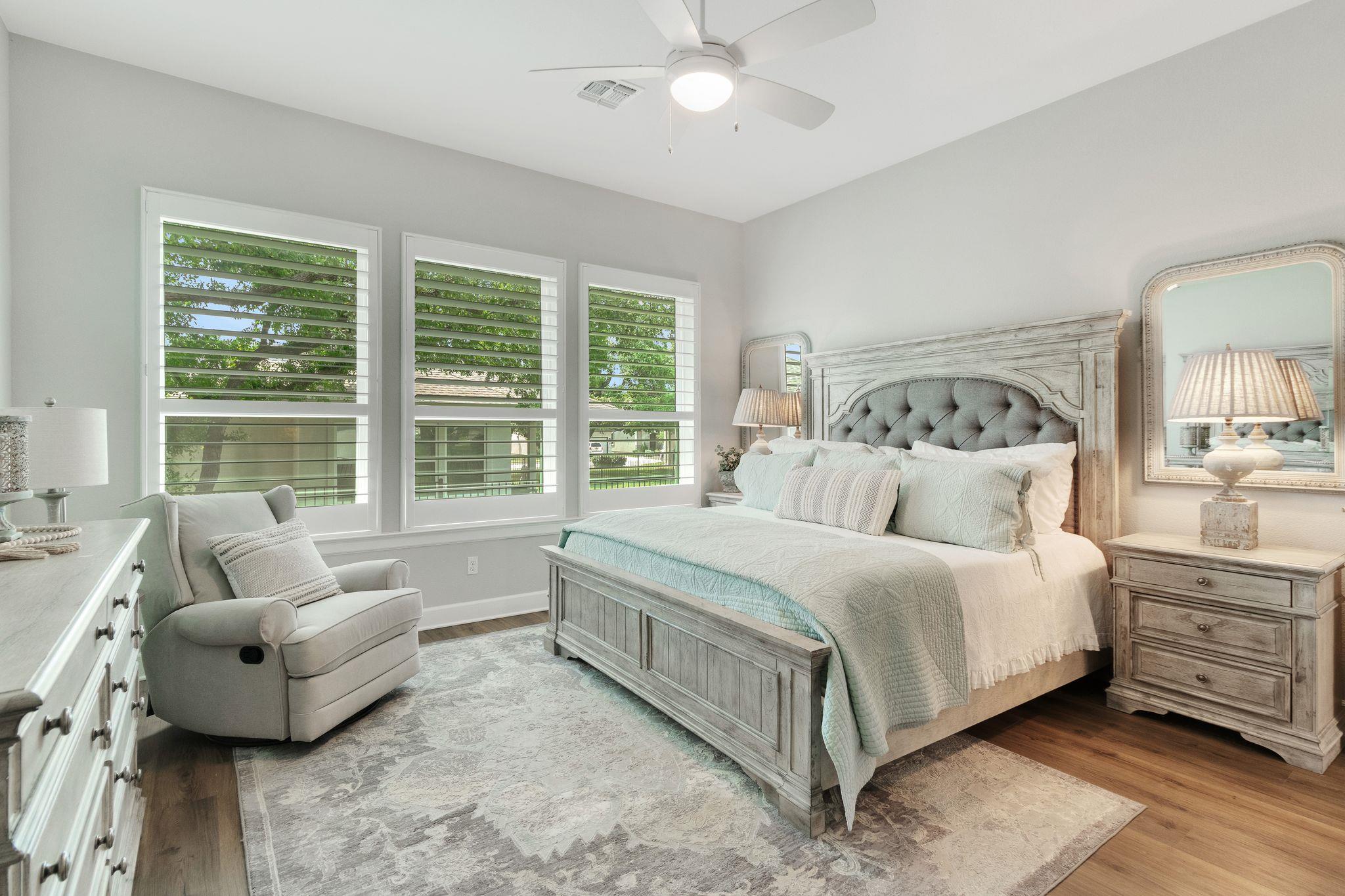 121 Monterey Oak TRL