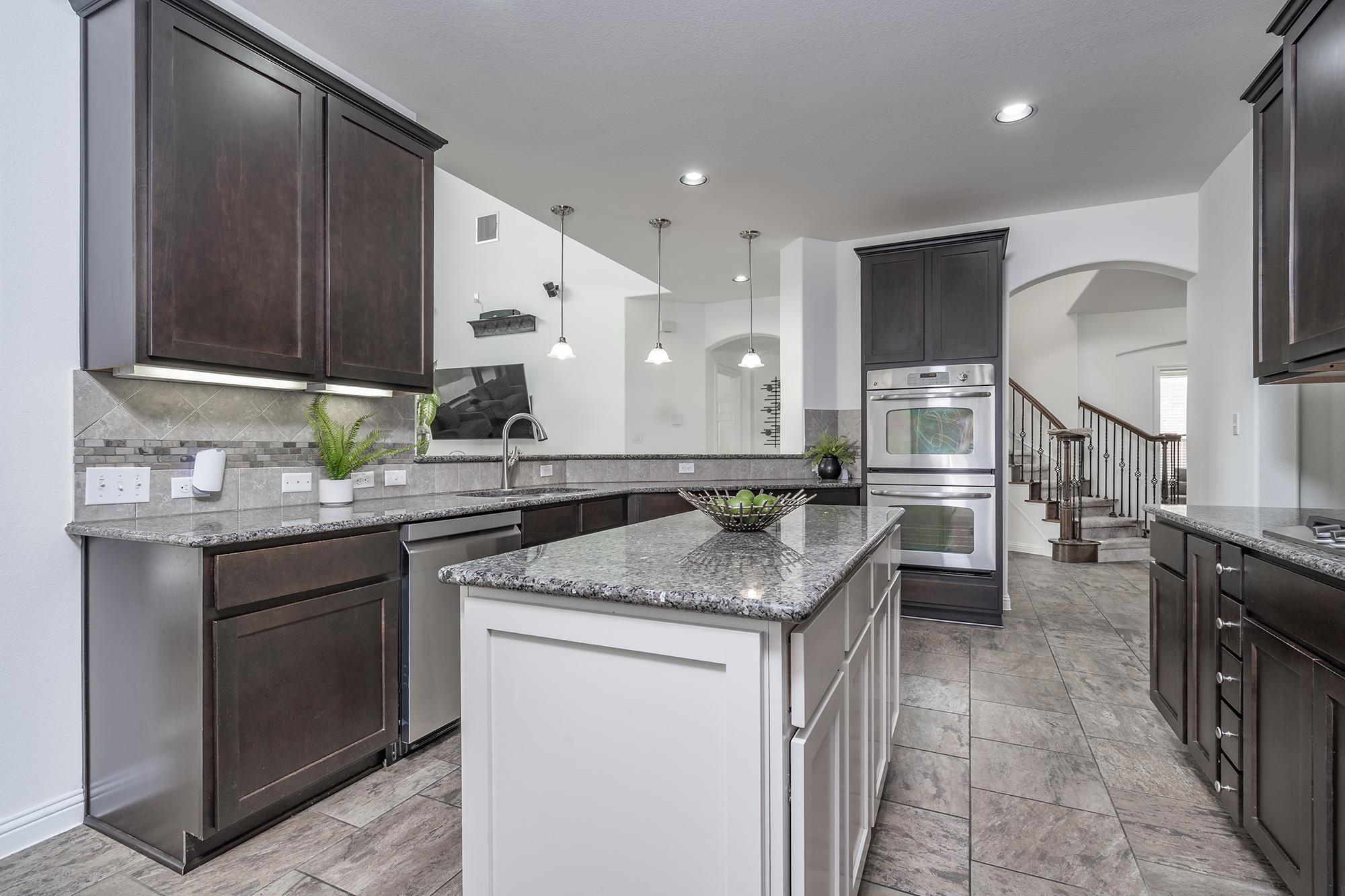 2733 Diego DR